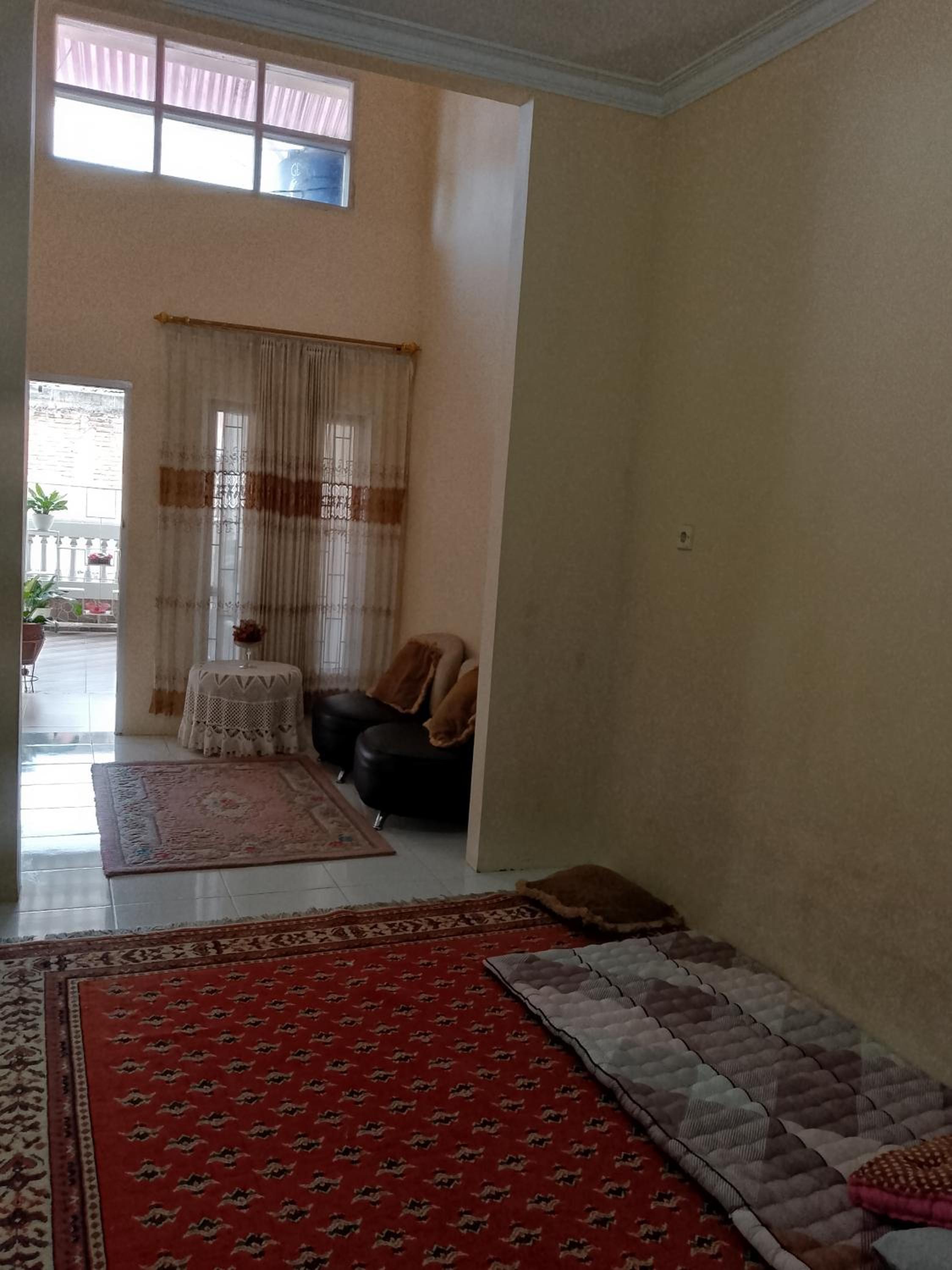 Three-Bedroom House photo 1
