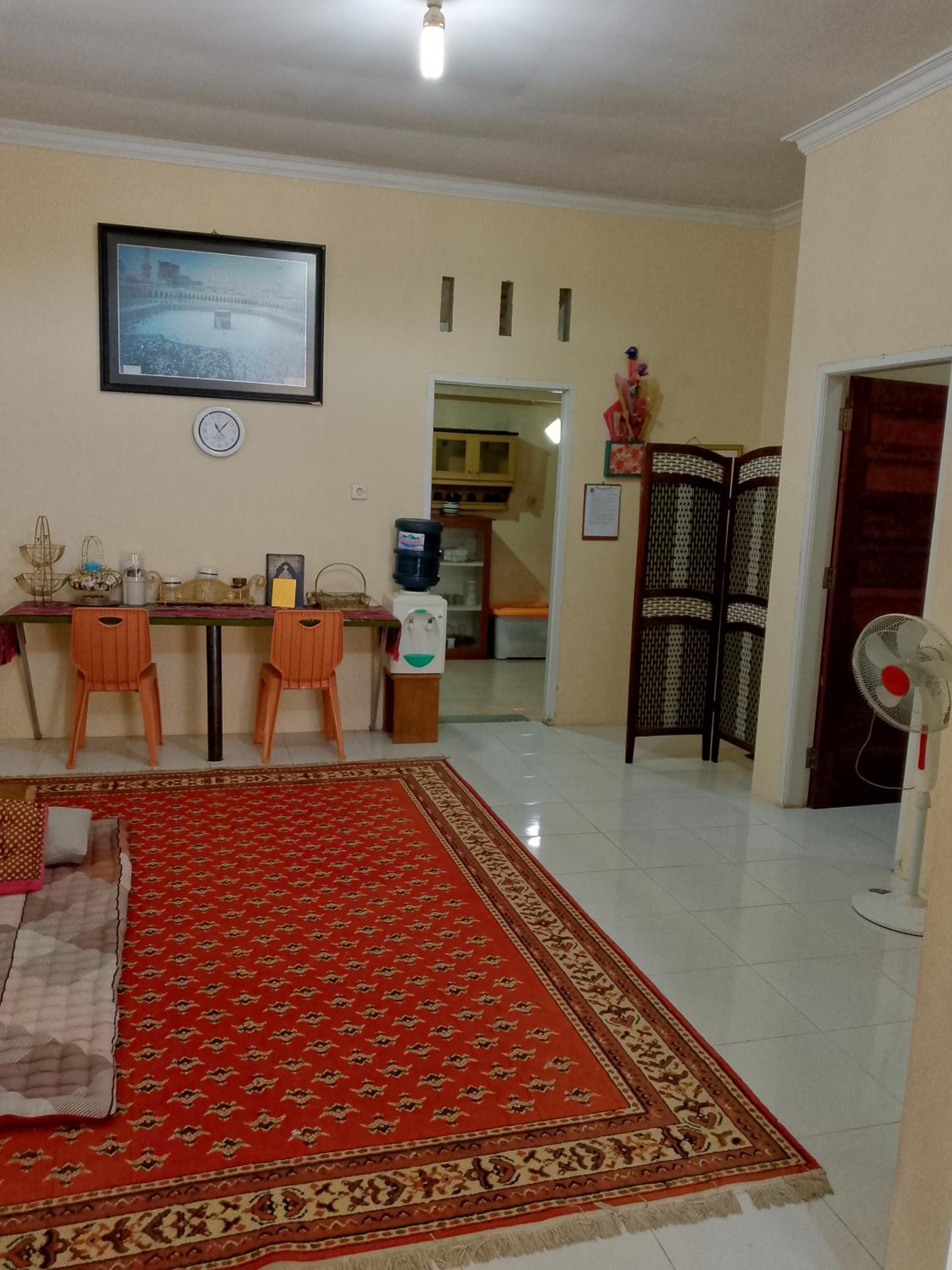 Three-Bedroom House photo 2
