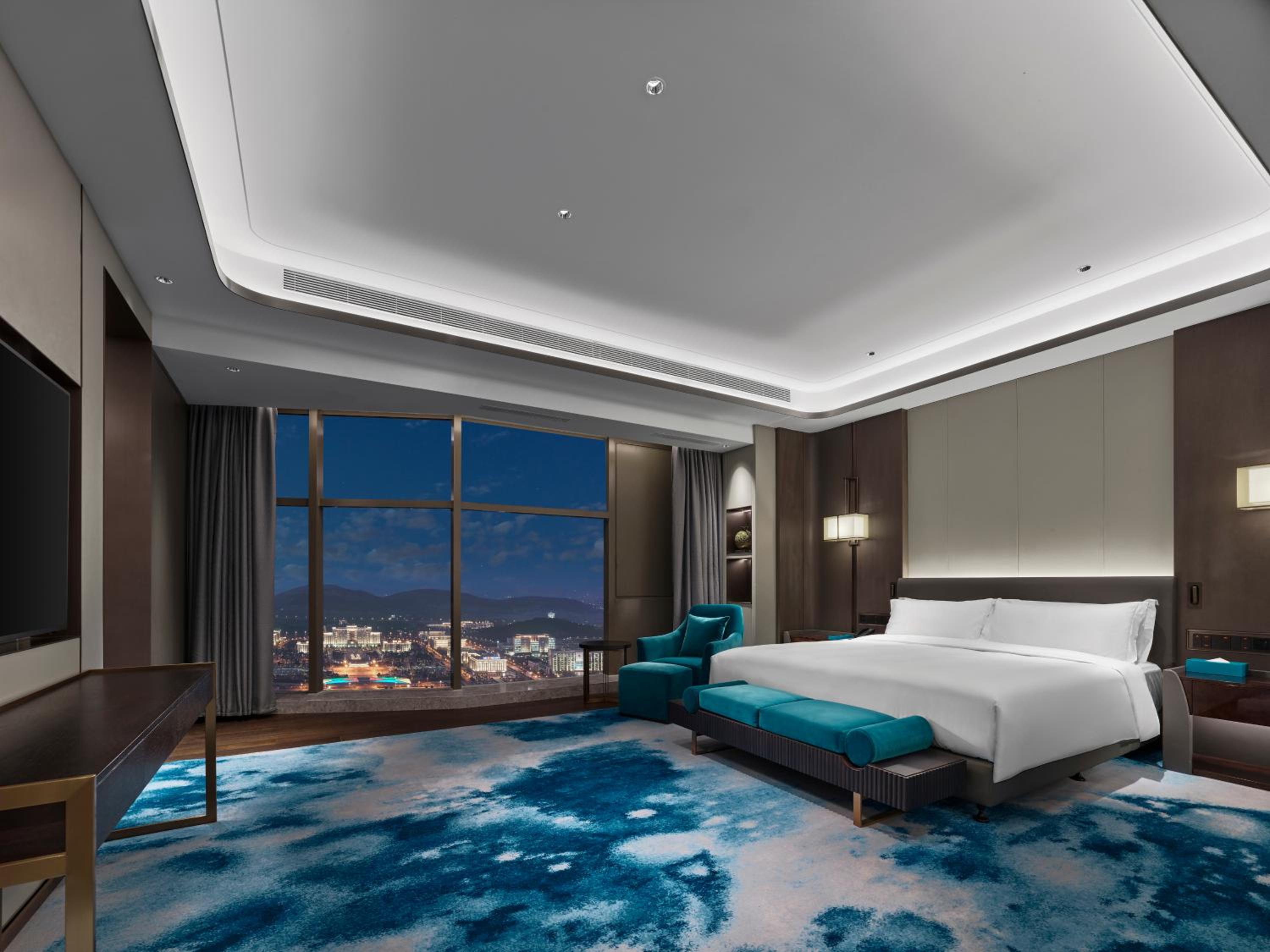 Deluxe Suite - Photo 3