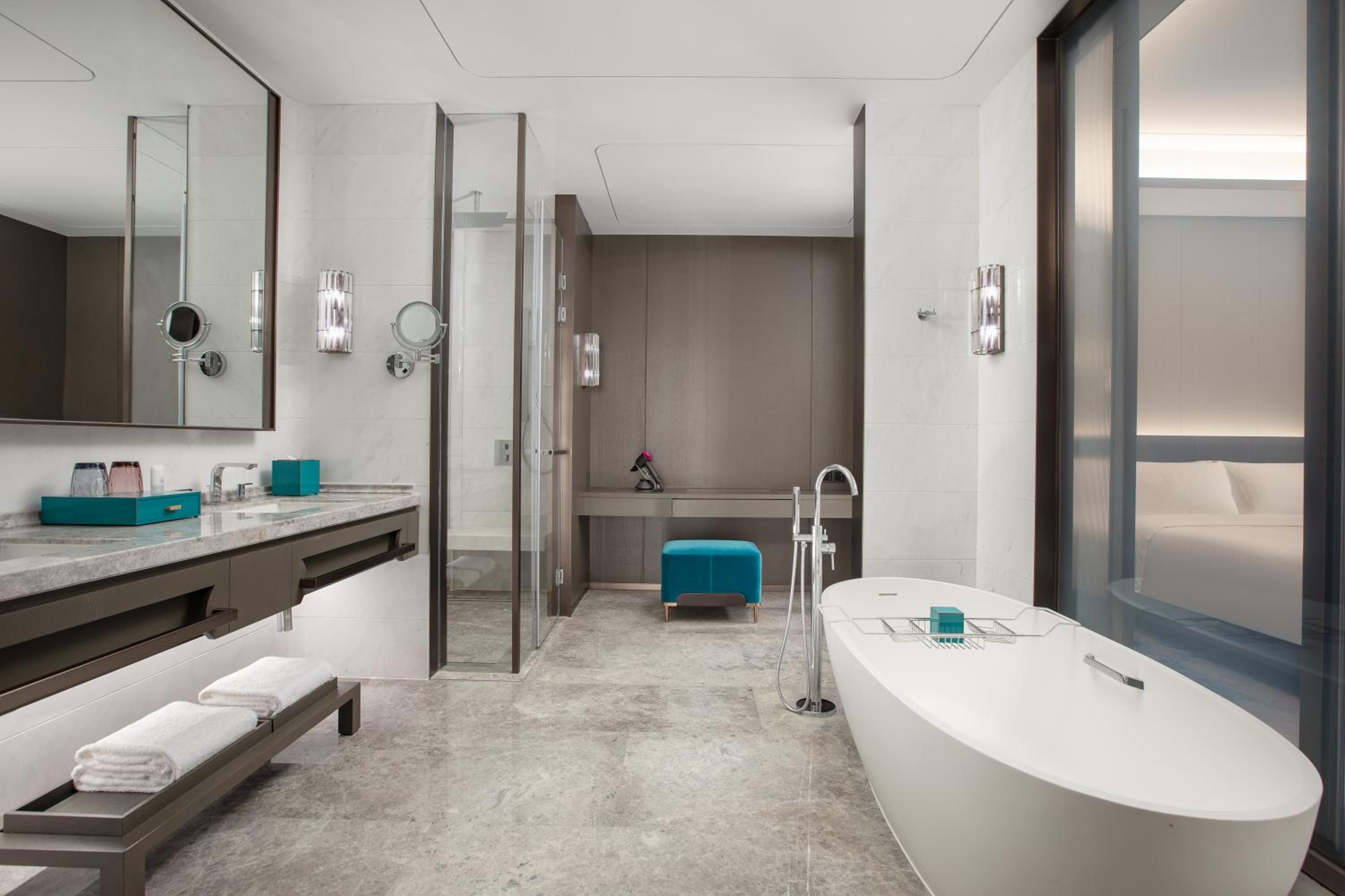Deluxe Suite - Photo 4