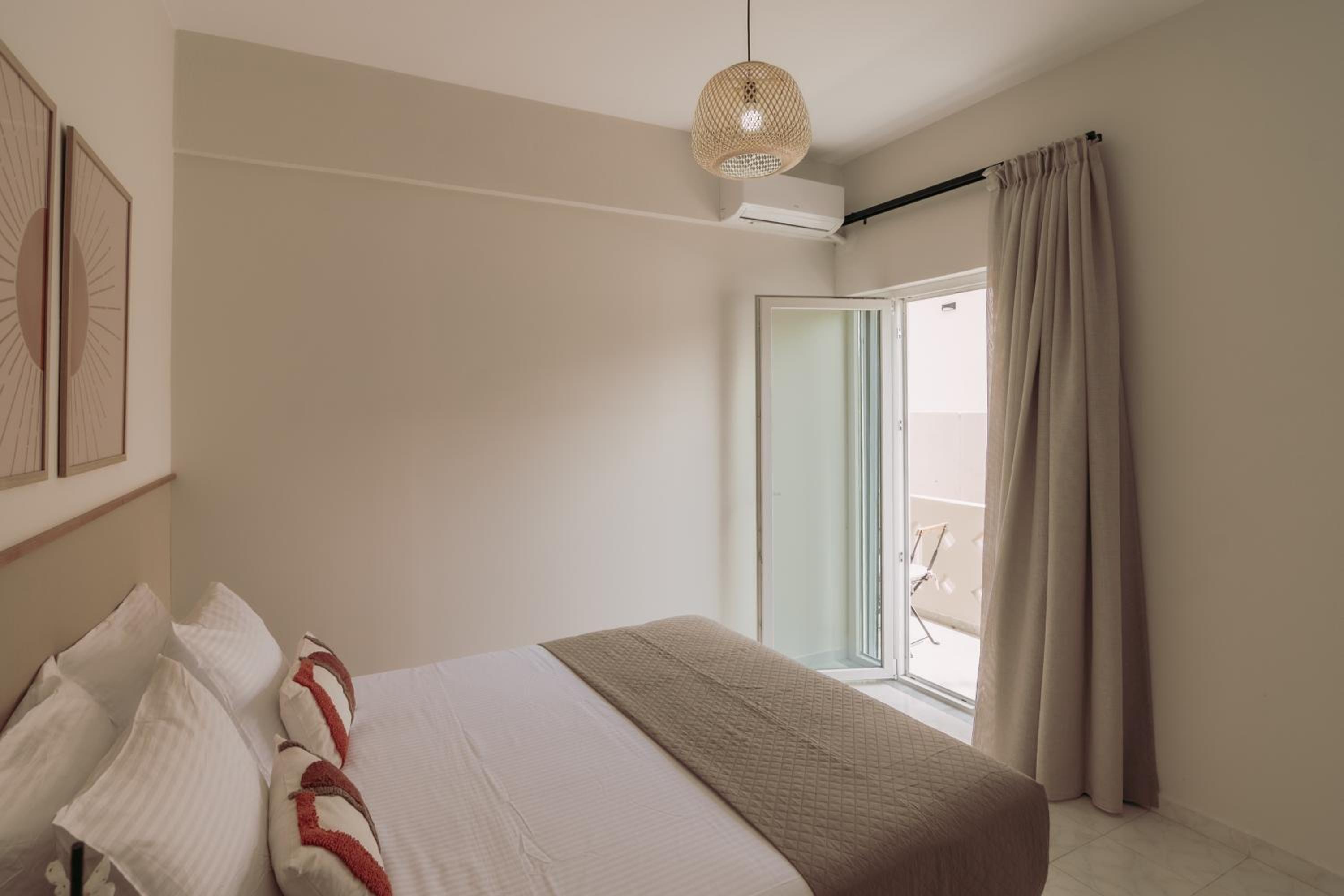 Superior One-Bedroom Apartment with Balcony