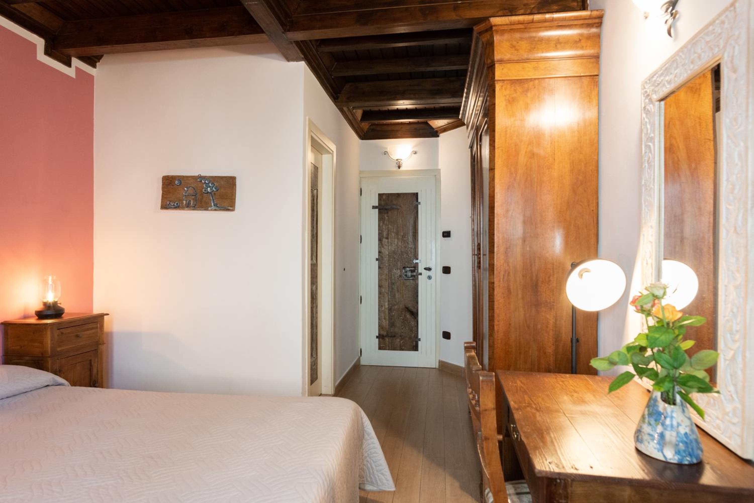Standard Double or Twin Room - Photo 12