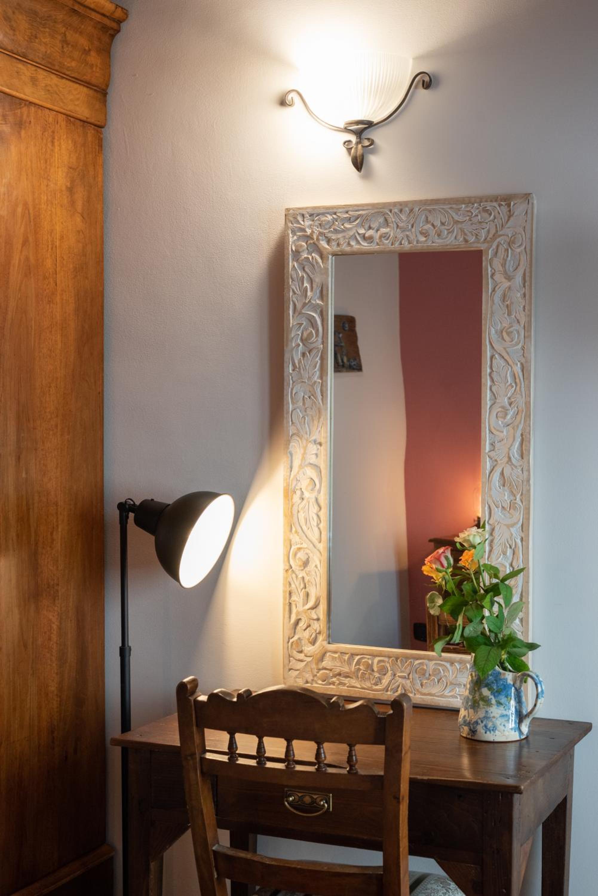 Standard Double or Twin Room - Photo 9