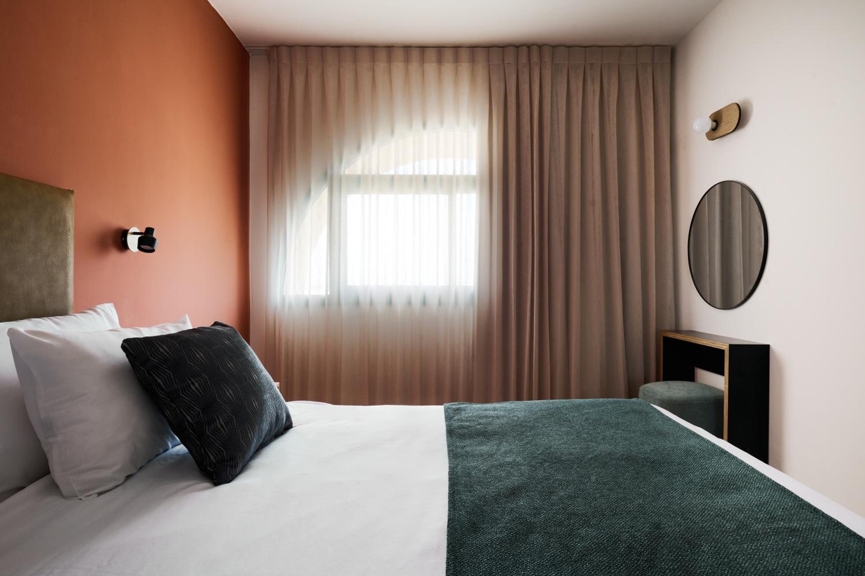 One-Bedroom Suite with Balcony and Pool View - Photo 7