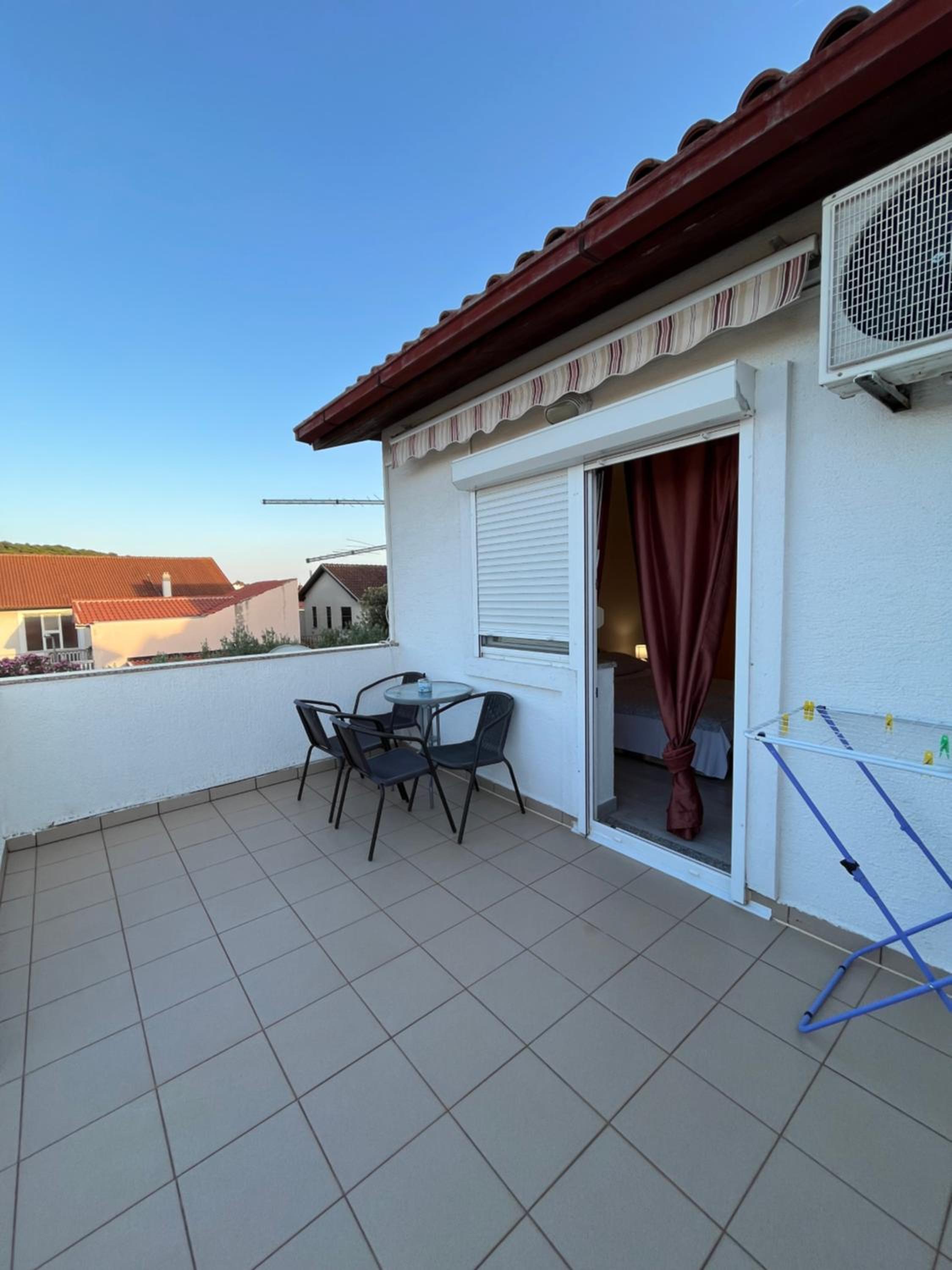 One-Bedroom Apartment with Terrace (3 Adults) - Photo 11