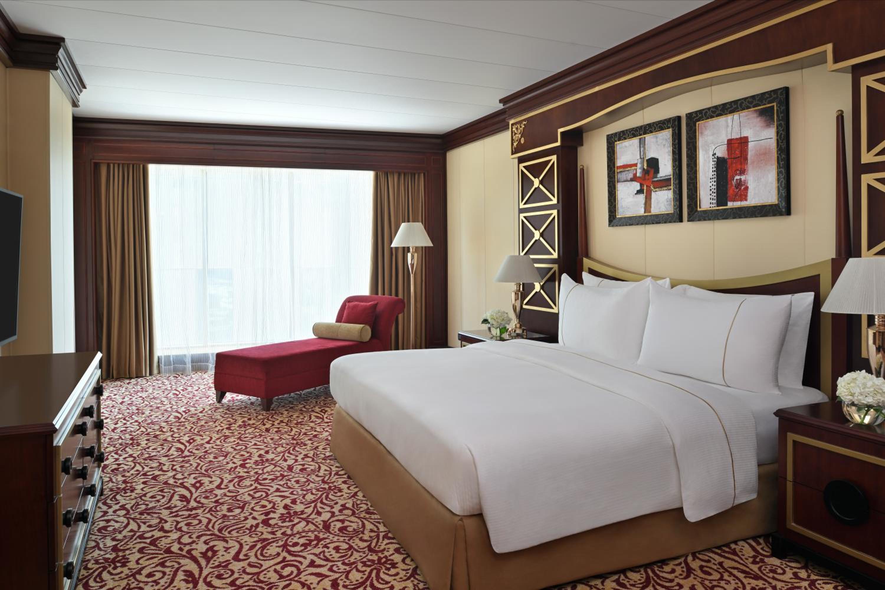 Executive Deluxe King Room