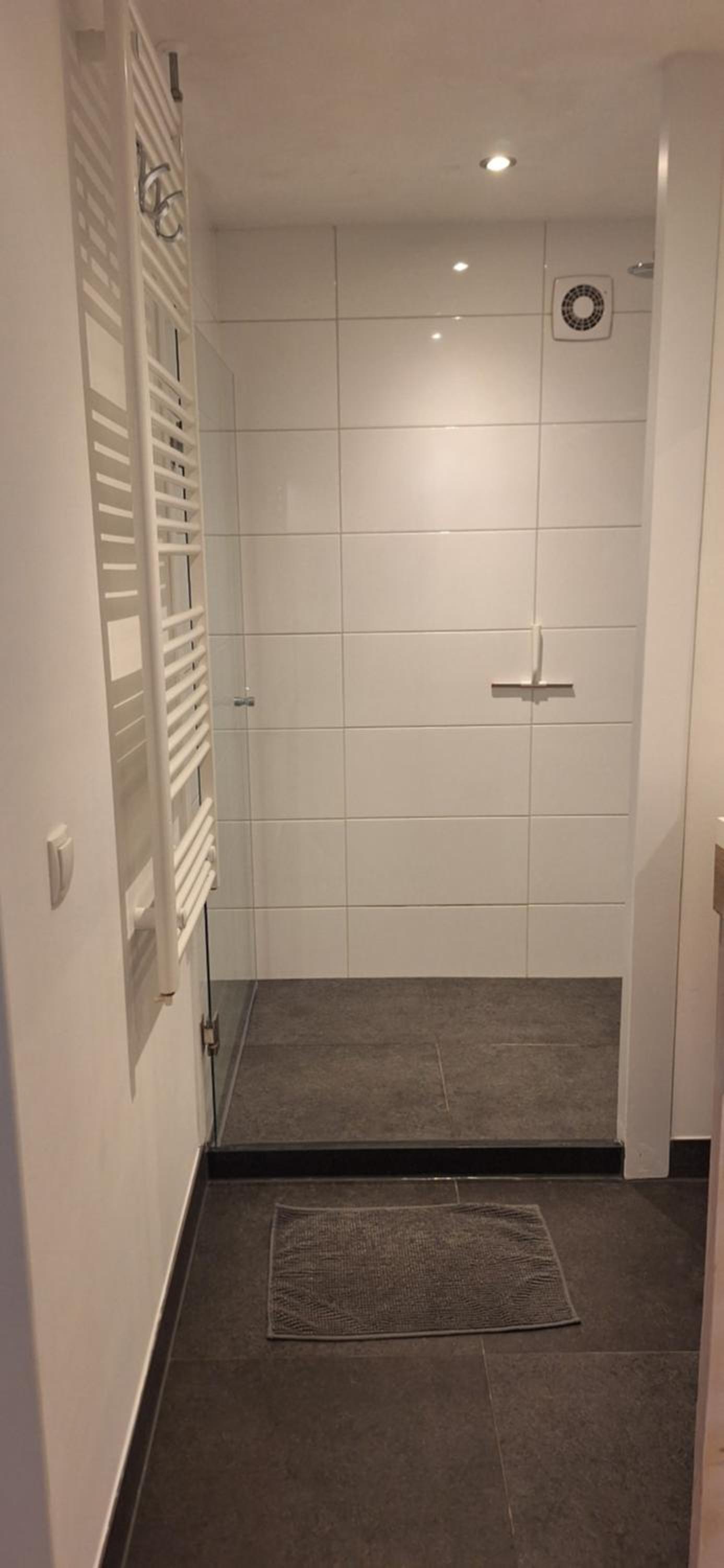 Deluxe Double Room with Shower - Photo 2