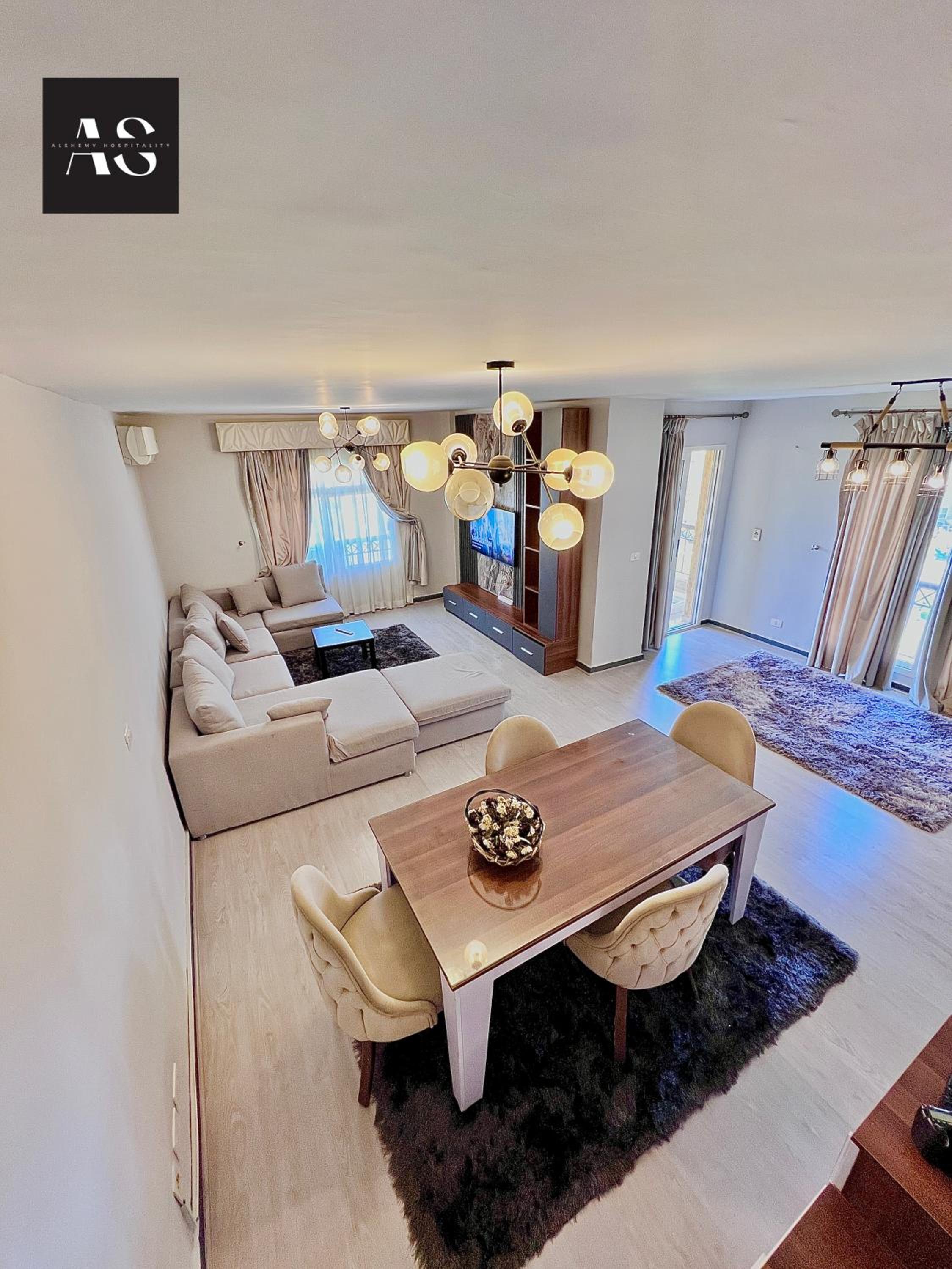 Apartment photo 2