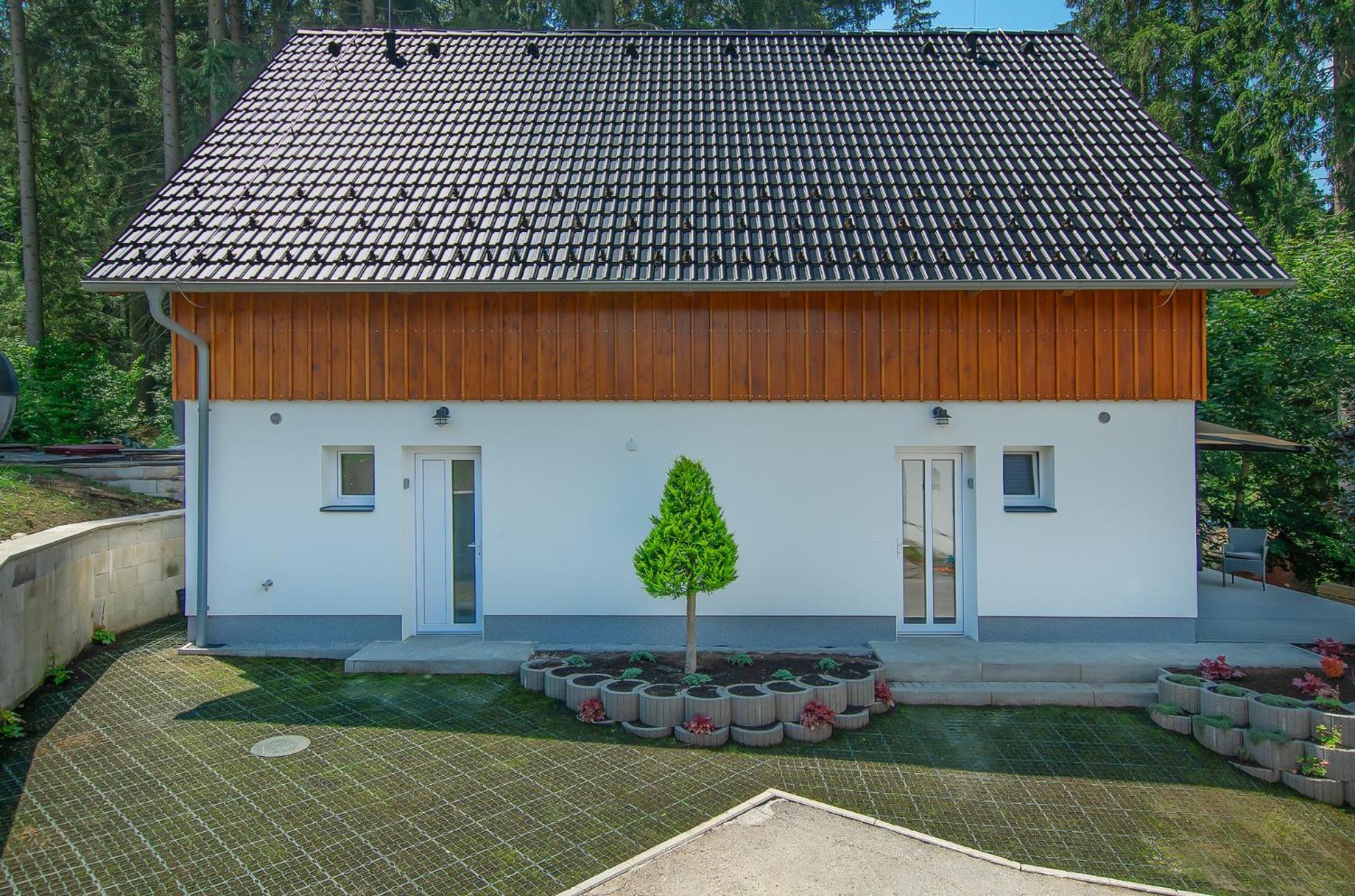 Two-Bedroom House photo 3