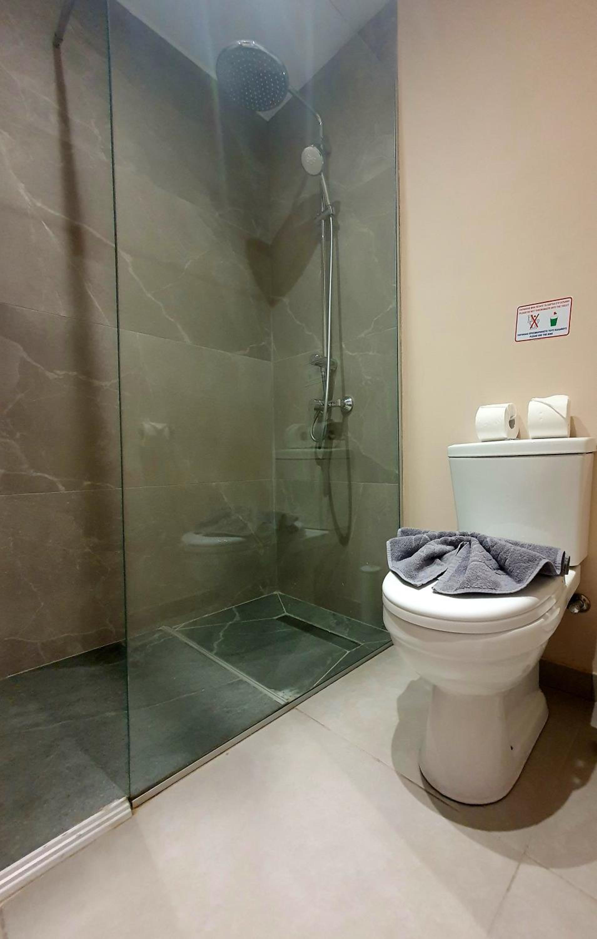 Superior Double or Twin Room with Pool View photo 2