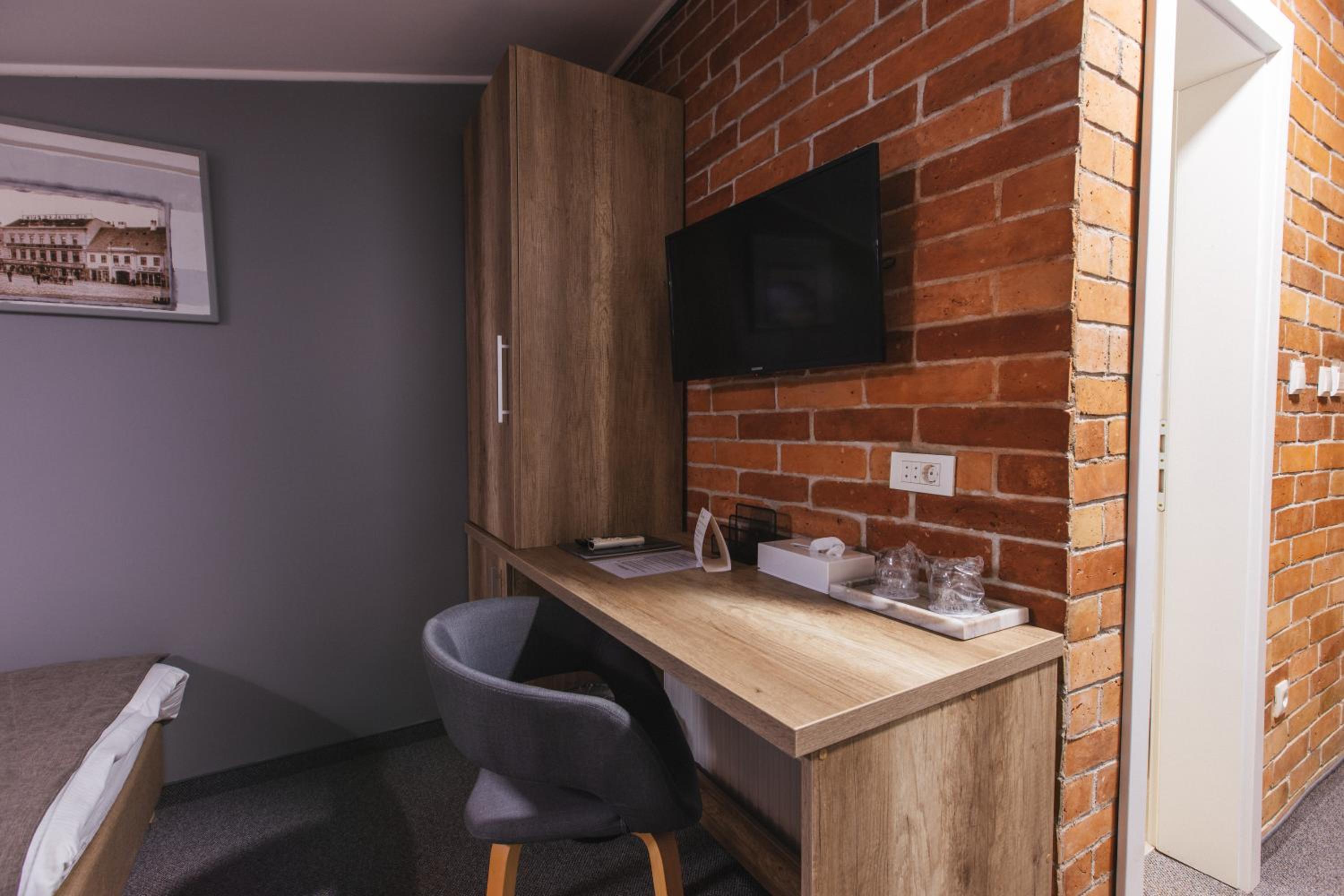 Superior dvokrevetna soba s bračnim krevetom – 105 ft²