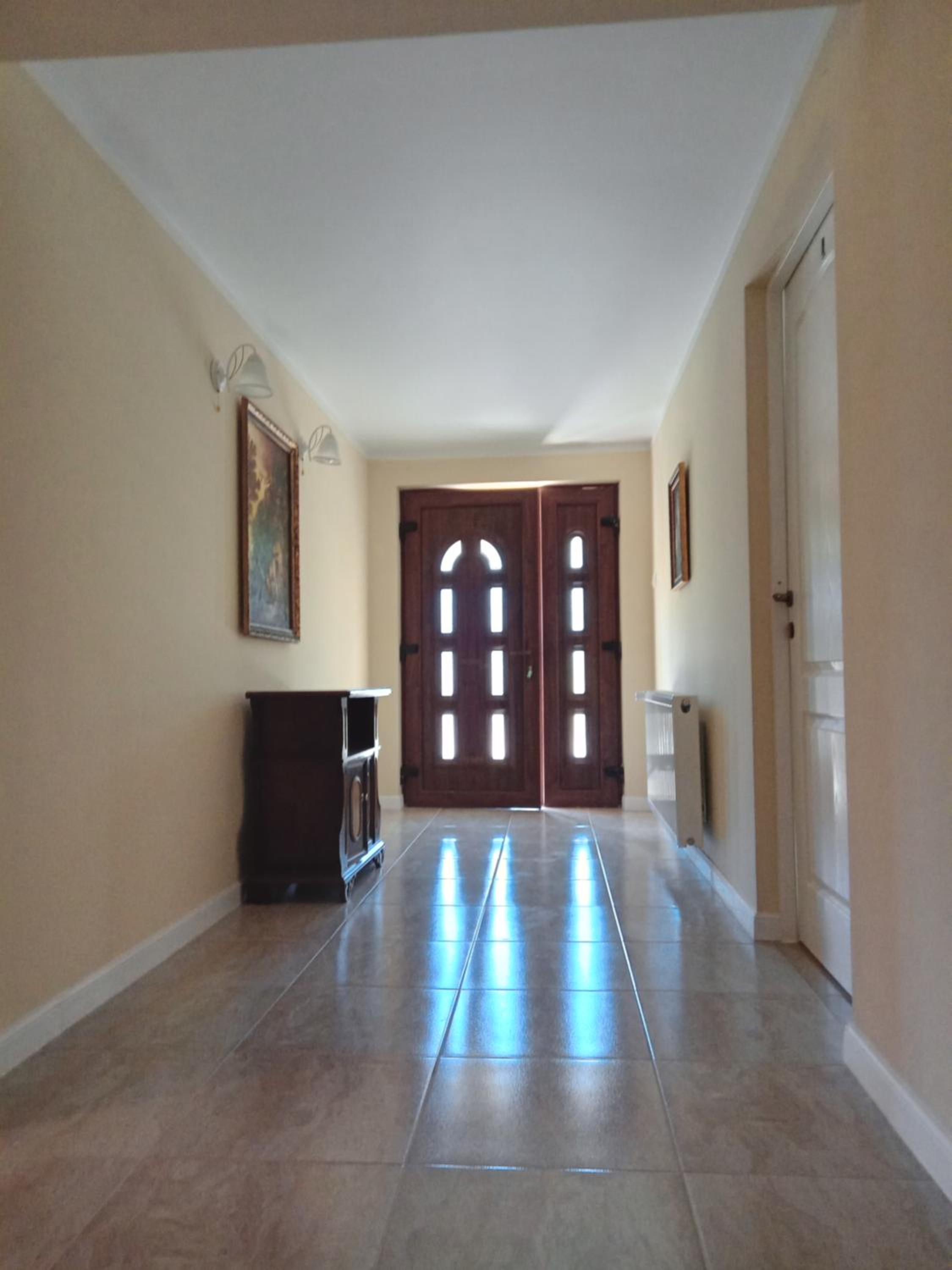Four-Bedroom House photo 1