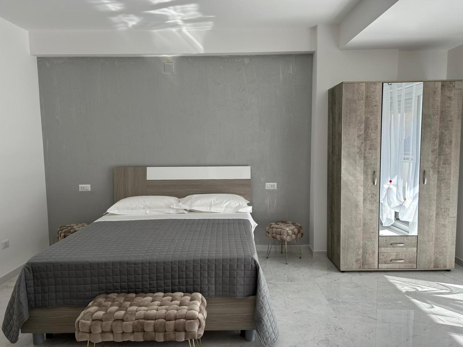 Large Double Room photo 2