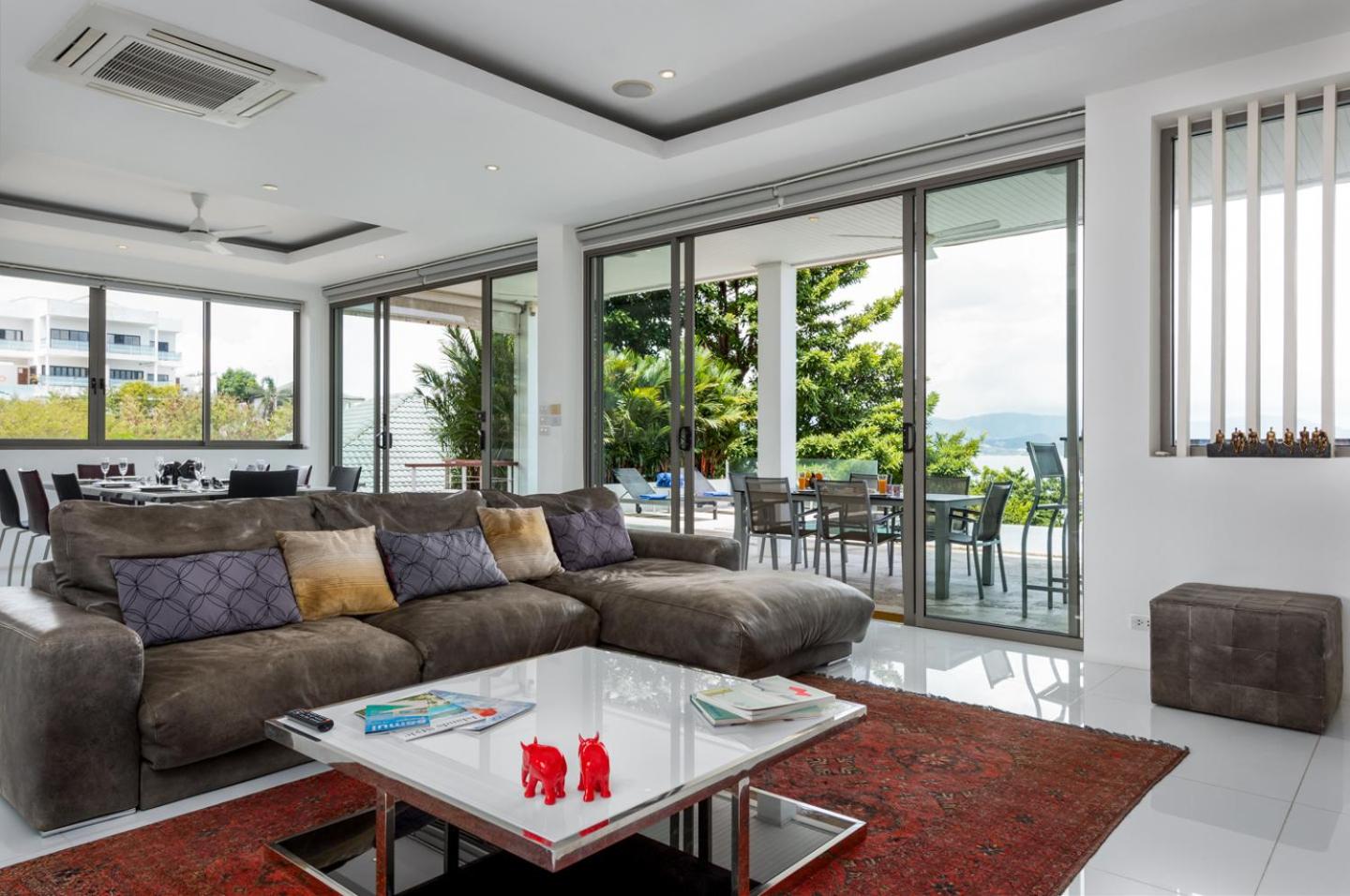 Villa photo 1