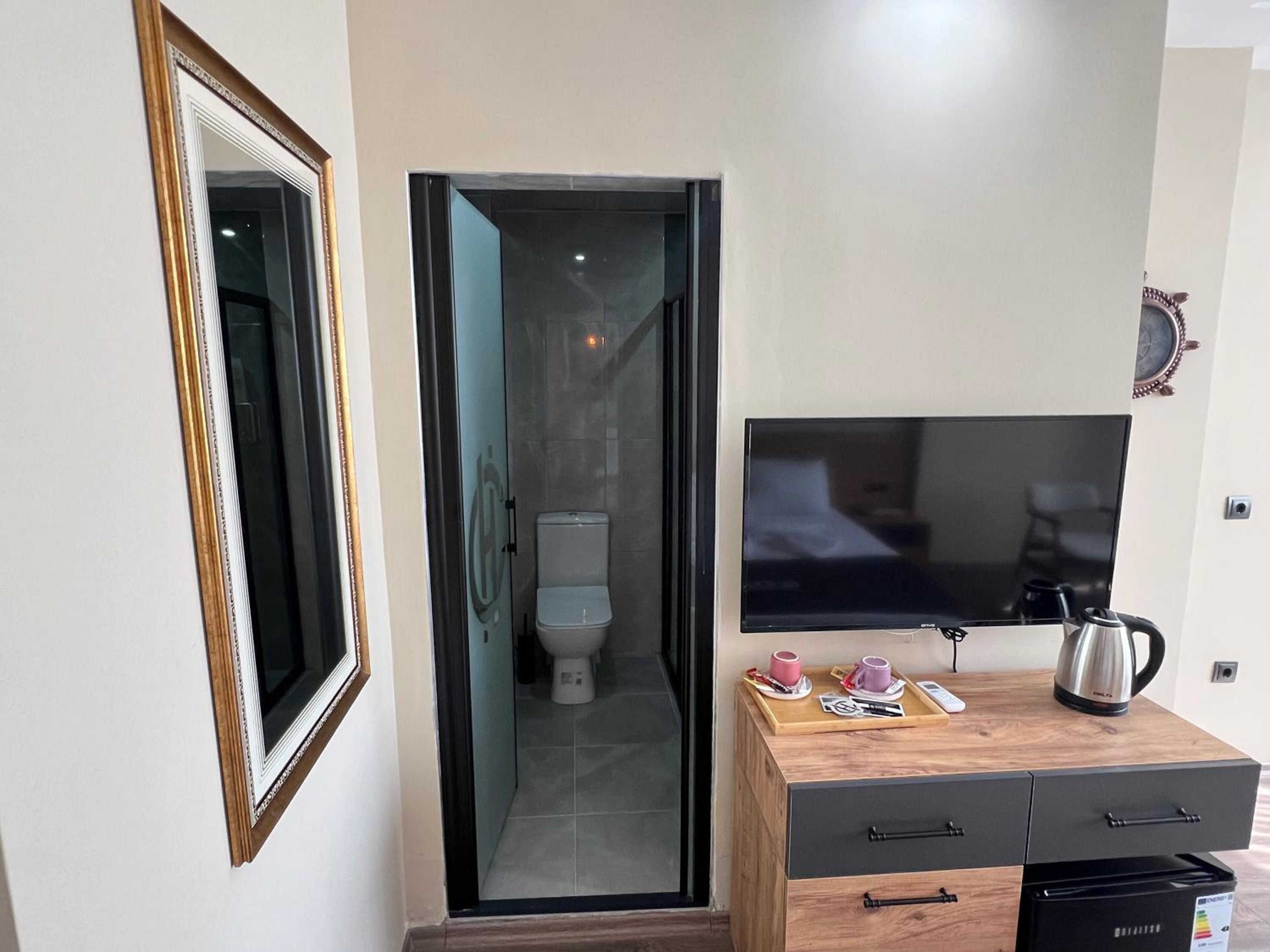 Deluxe Double Room with Extra Bed photo 2
