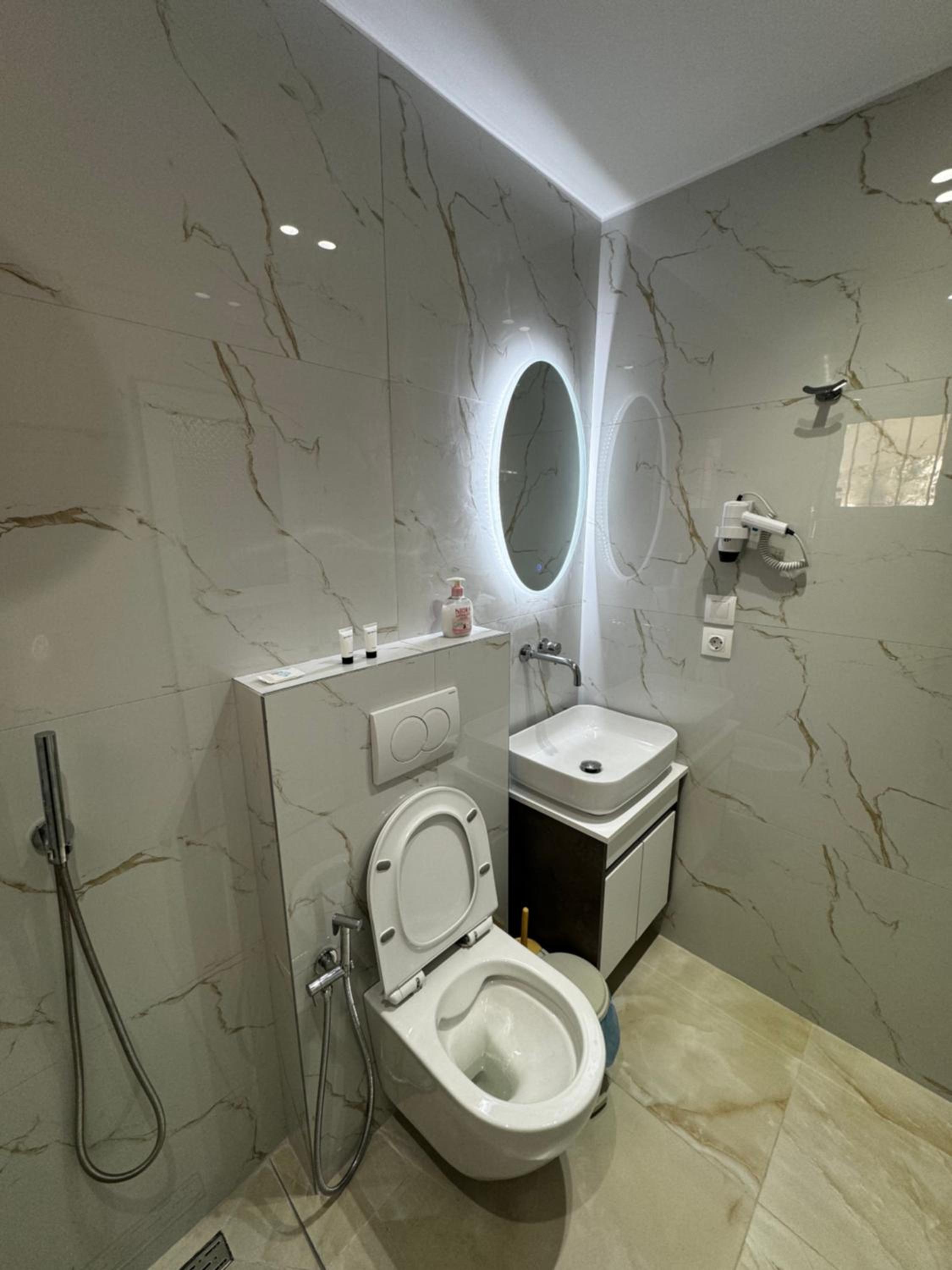 Studio Apartment photo 2