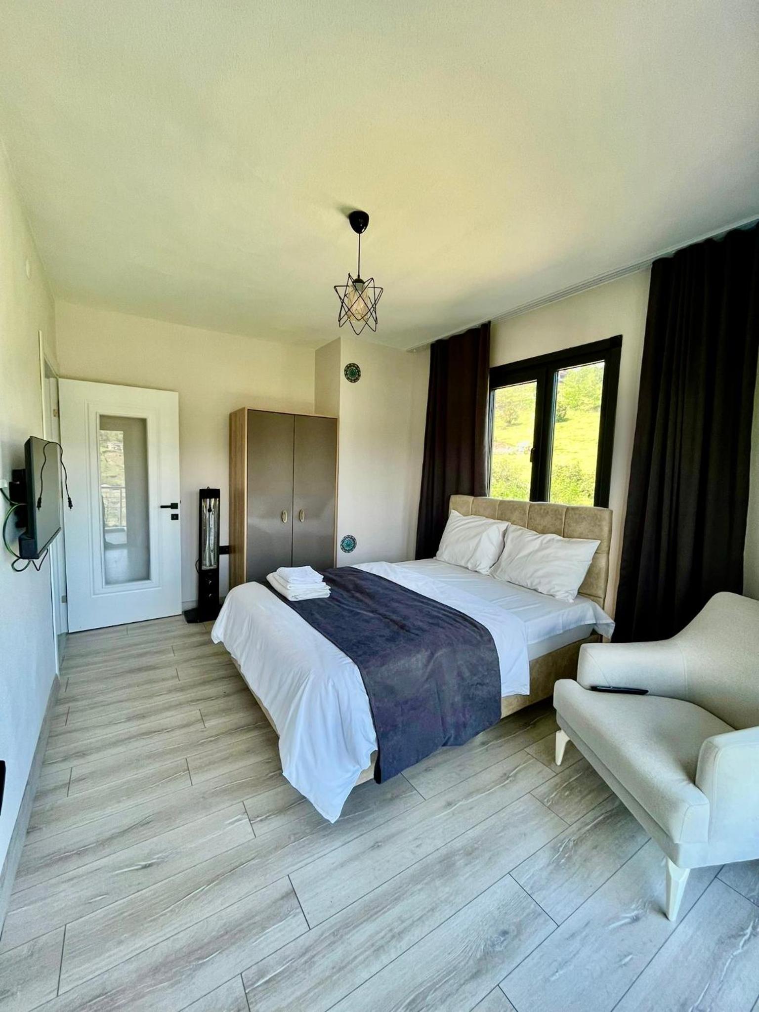 Two-Bedroom Suite photo 2
