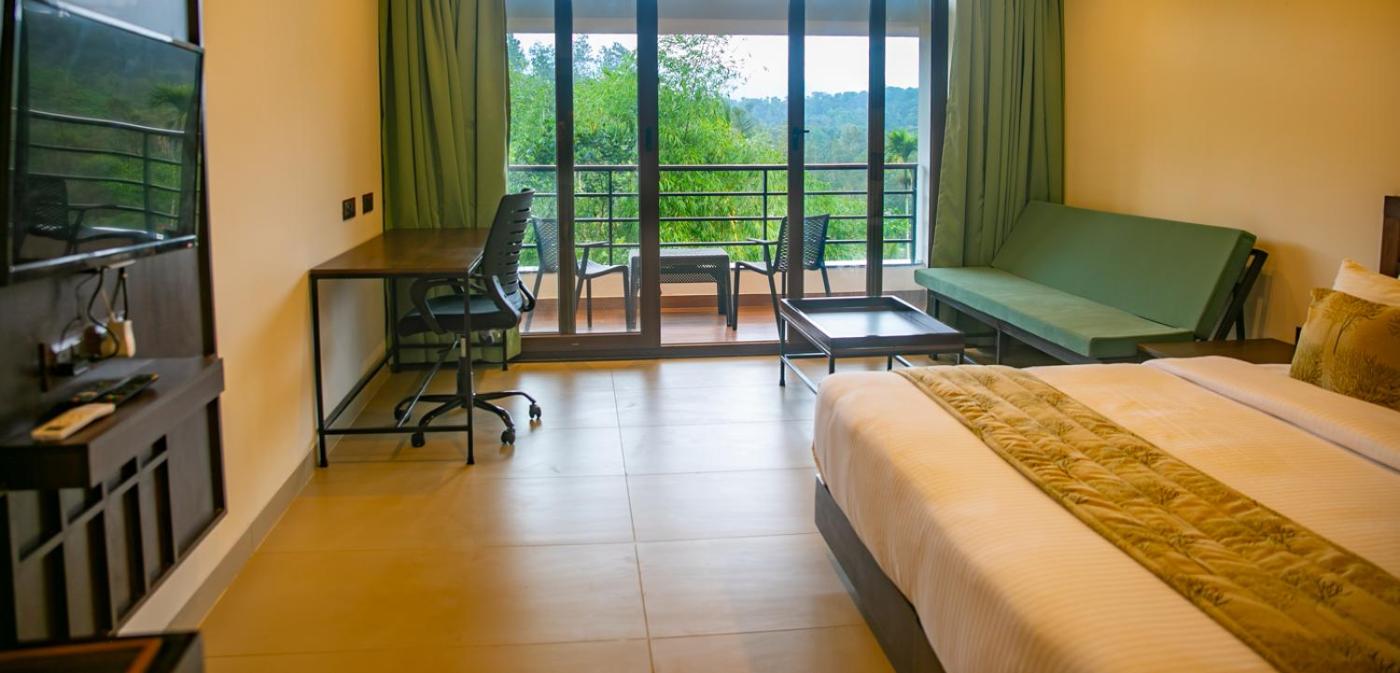 Deluxe Queen Room - Photo 5