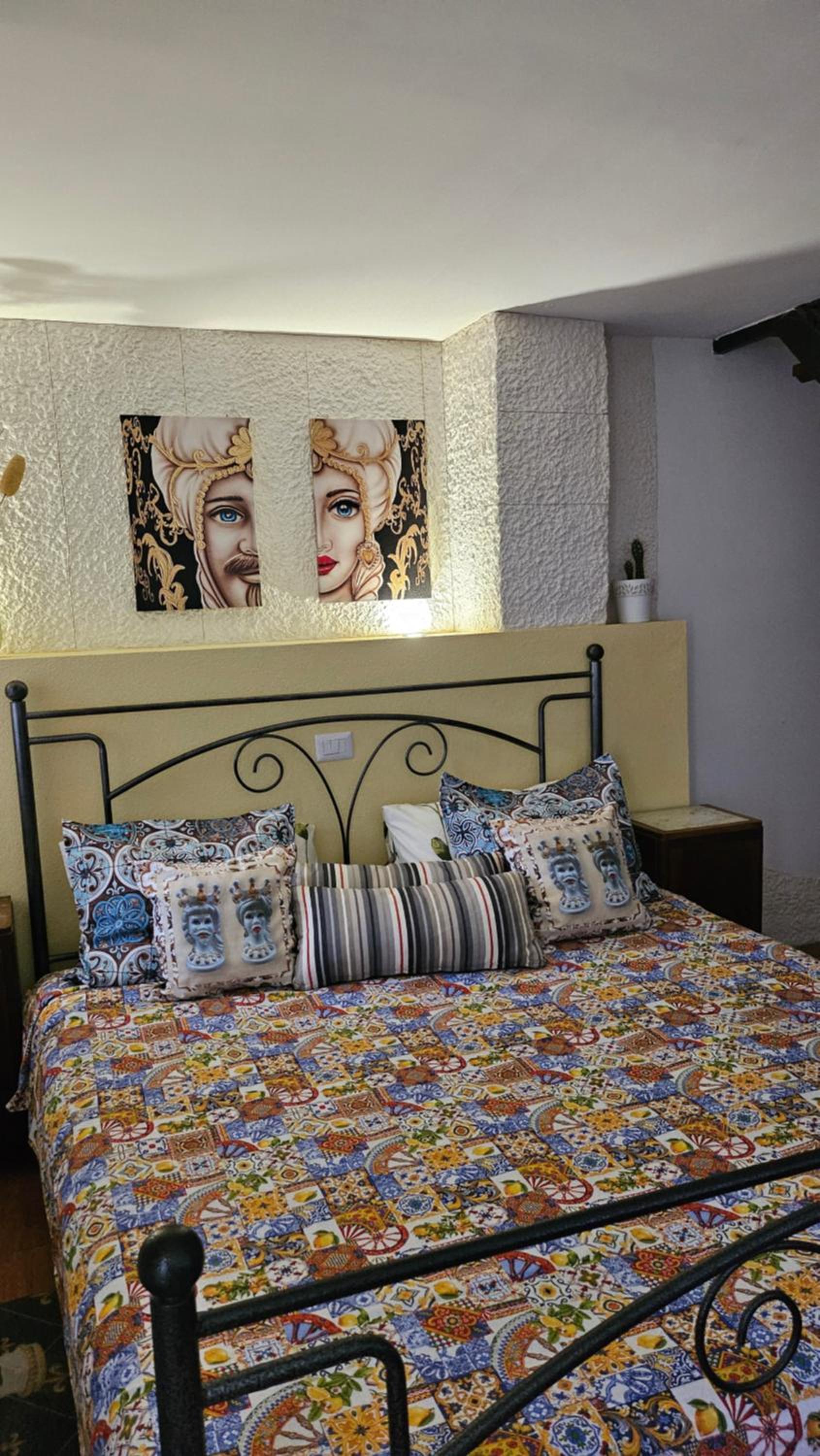 One-Bedroom House photo 1