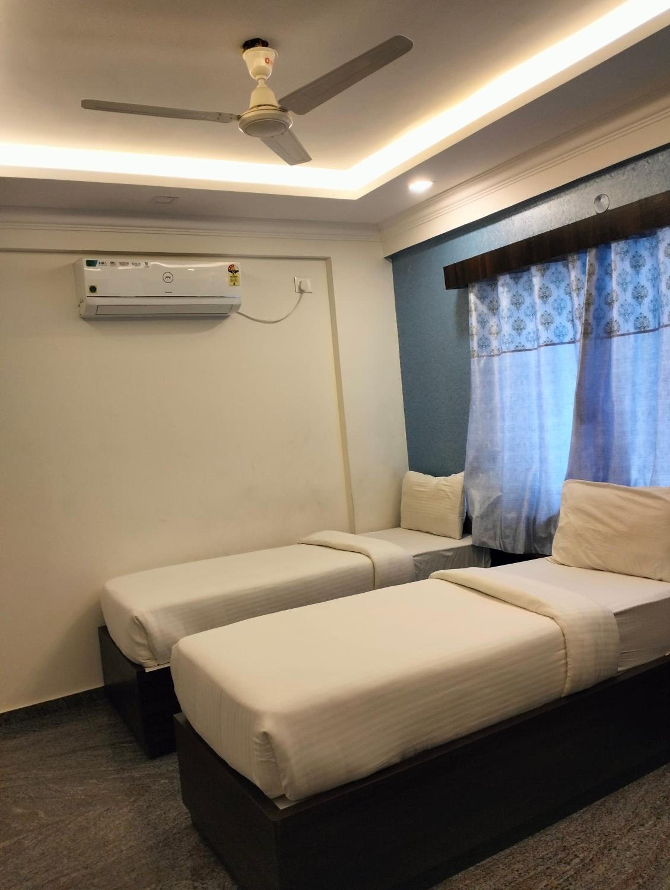 Budget Twin Room - Photo 4
