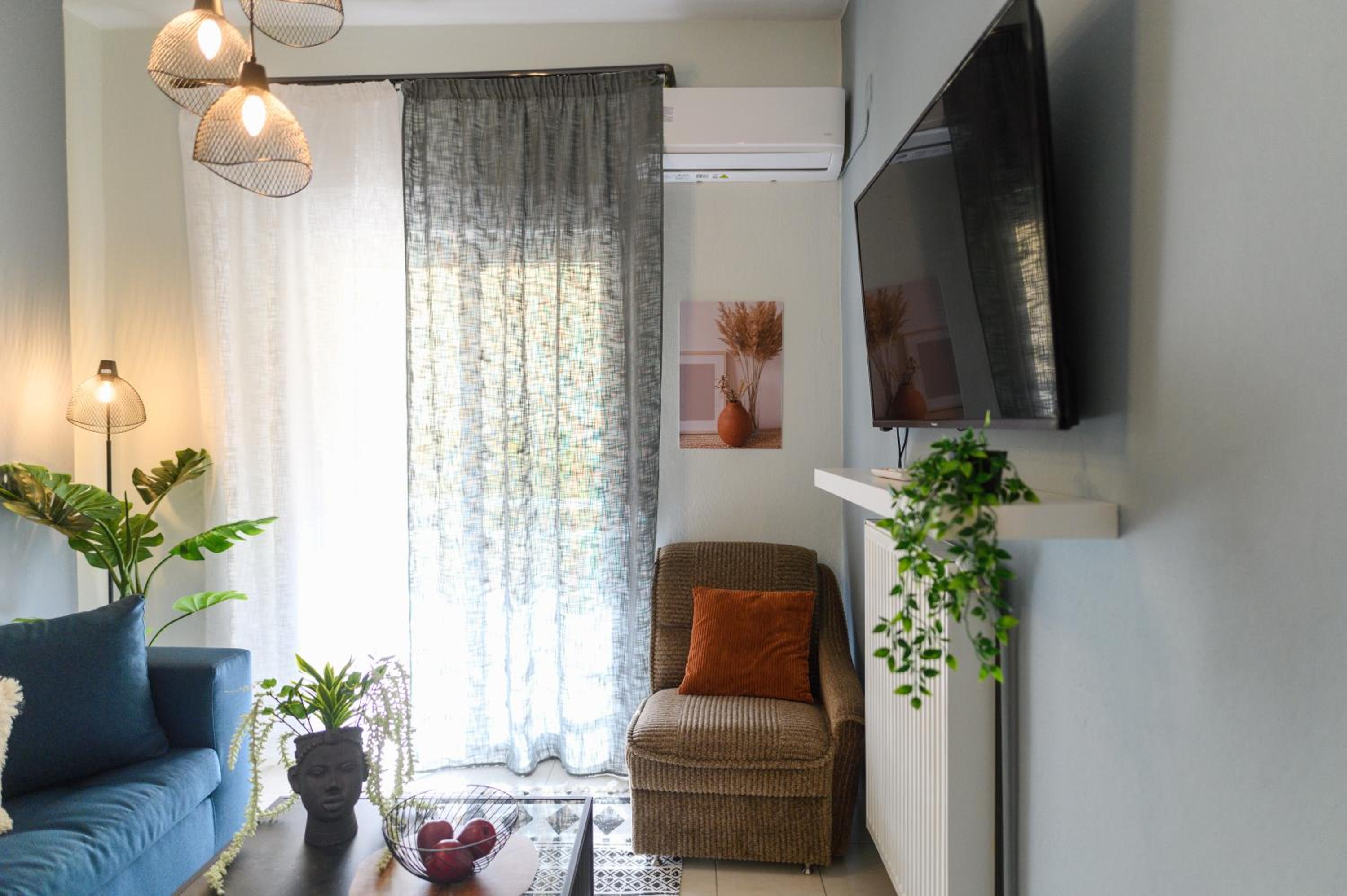 One-Bedroom Apartment photo 2
