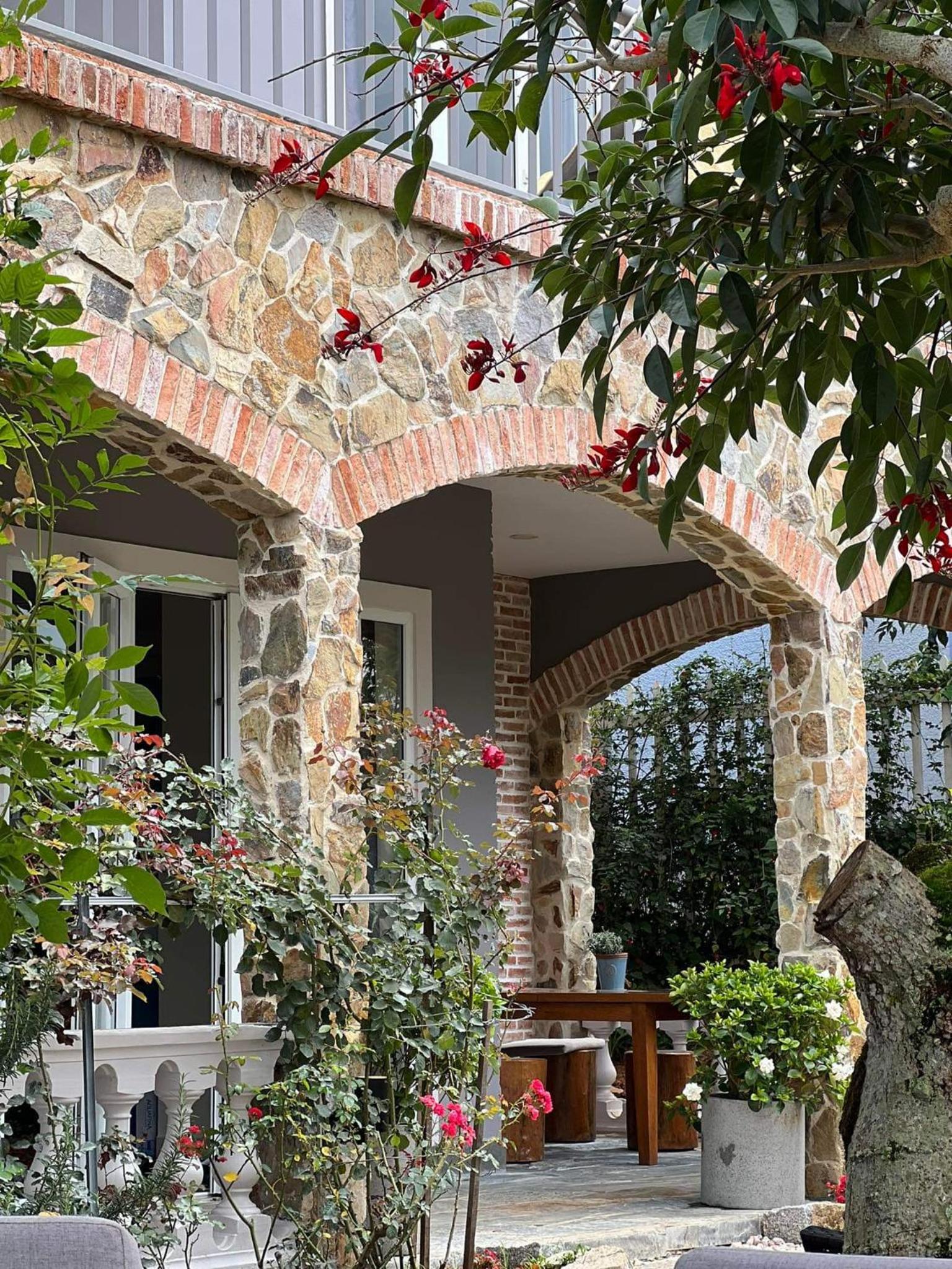 Villa photo 2