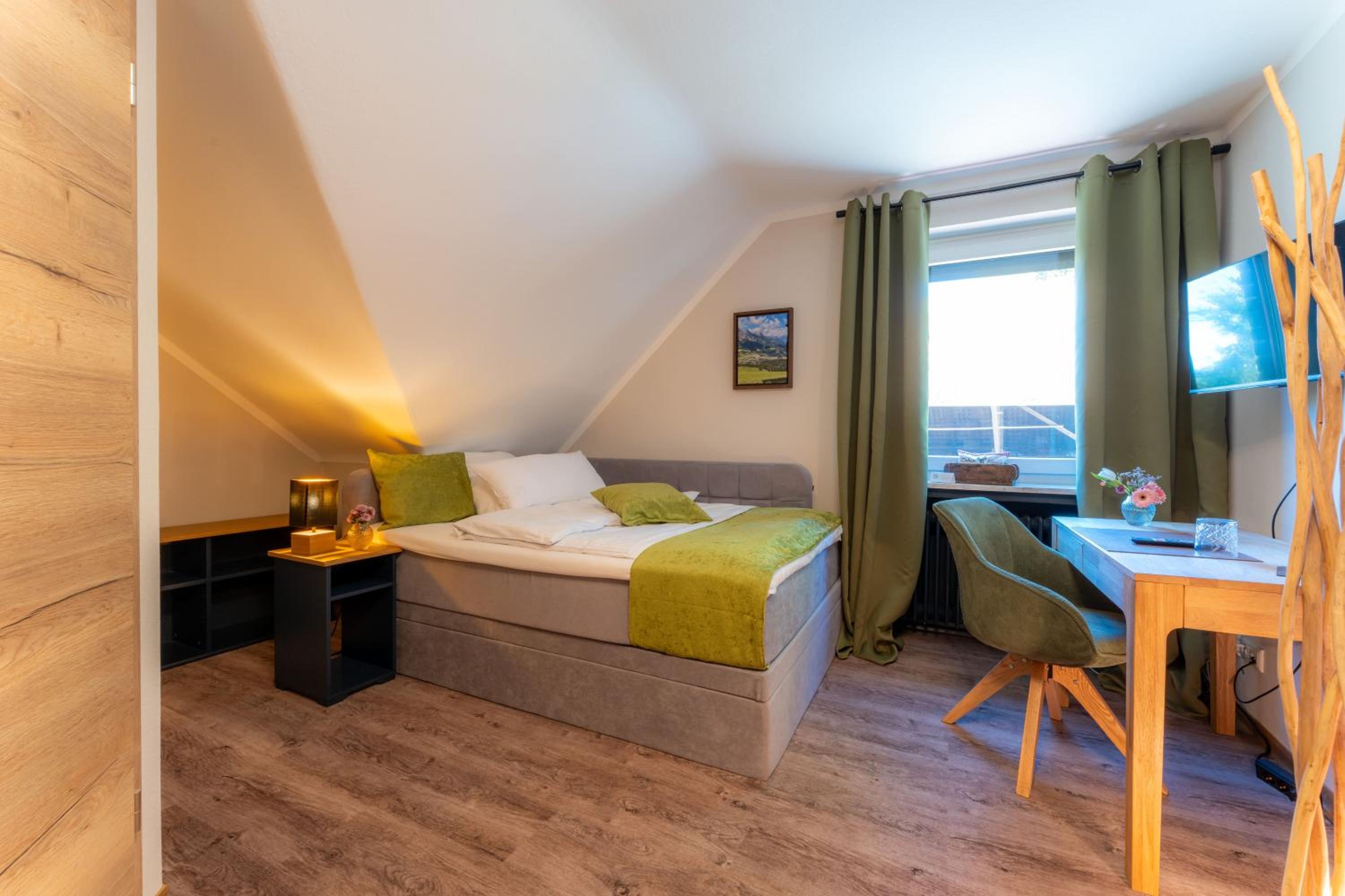 Deluxe Single Room