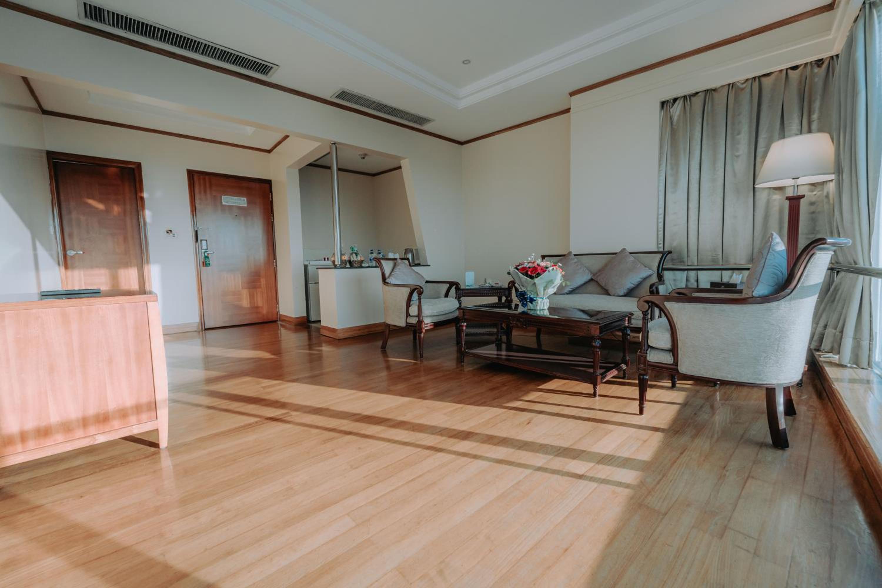 Executive Suite photo 3