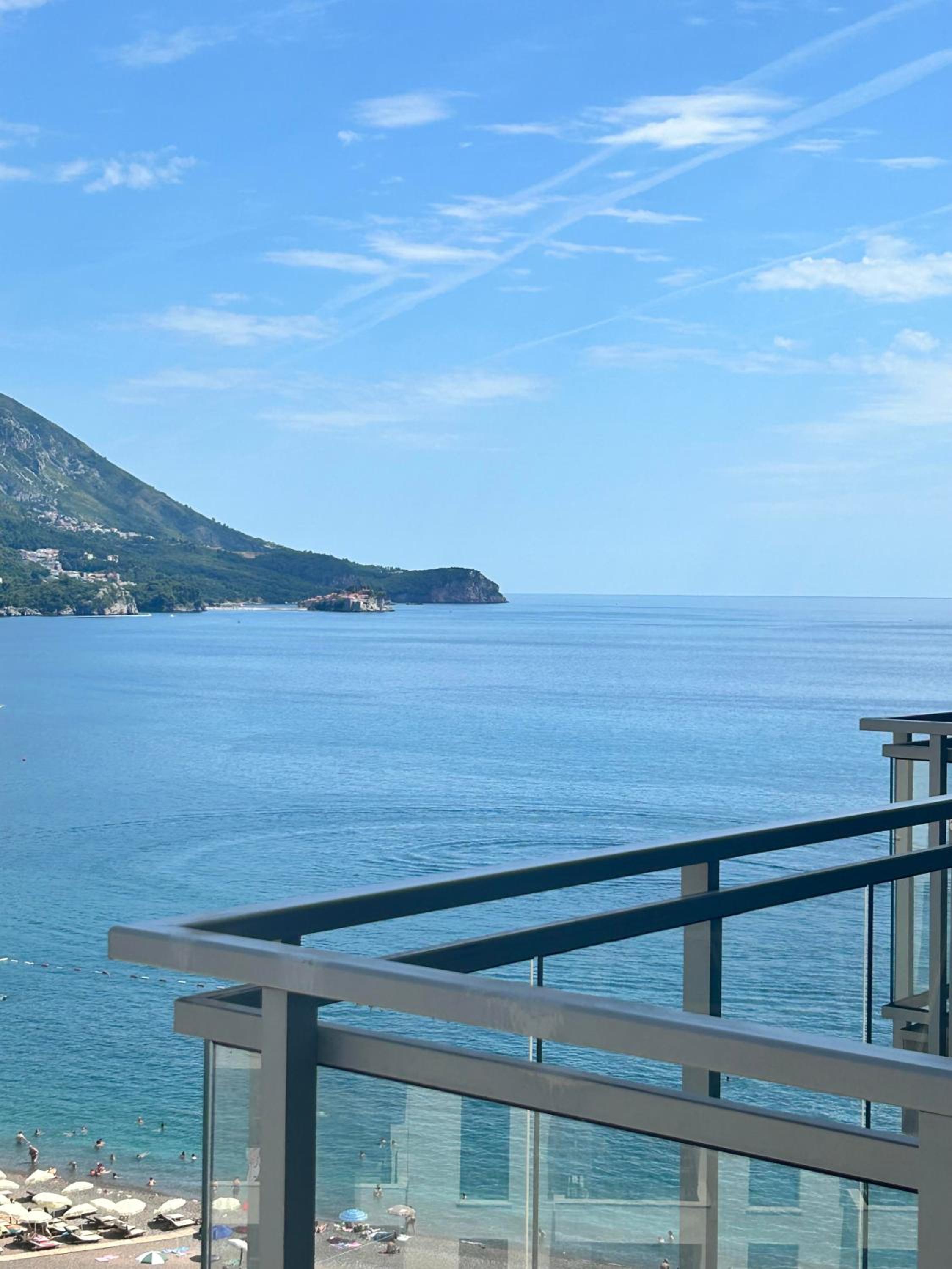 Deluxe Double Room with Side Sea View and Extra Bed photo 2