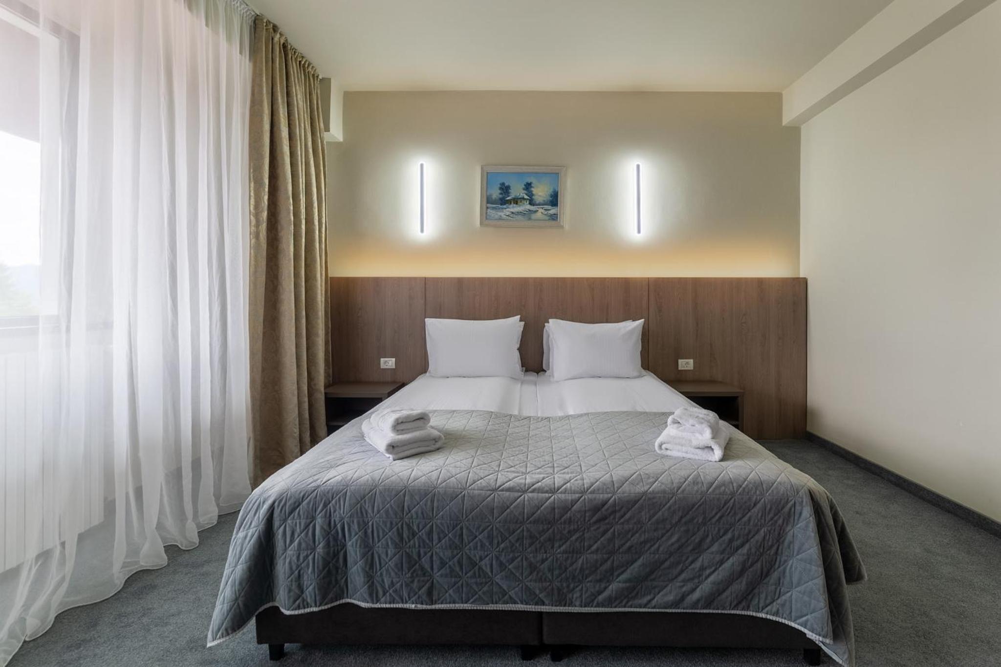 Double or Twin Room - Photo 2