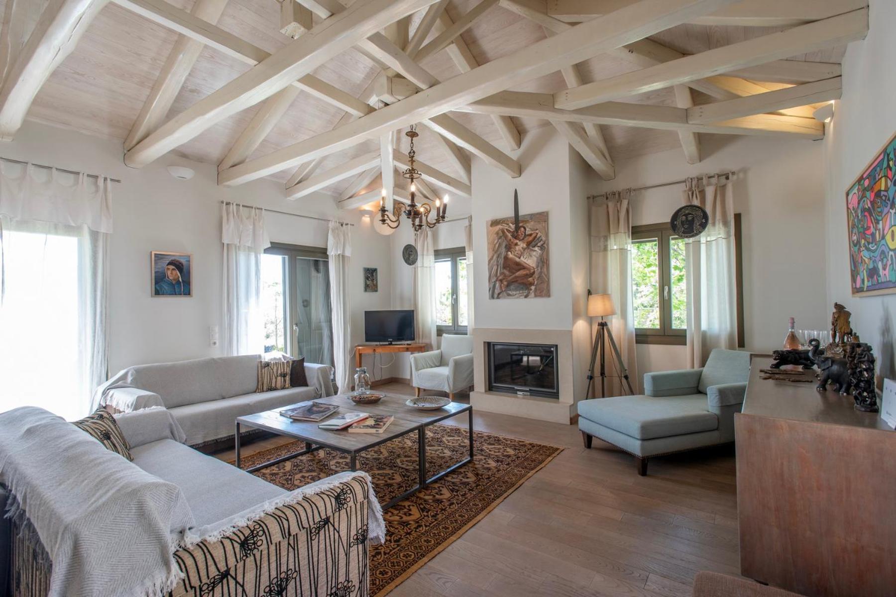 Three-Bedroom Villa photo 1