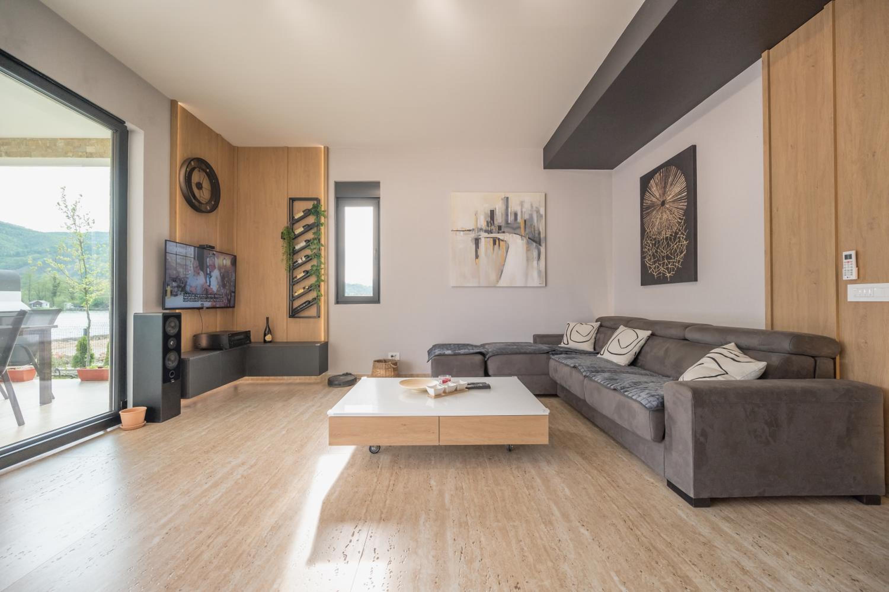 Two-Bedroom House photo 2