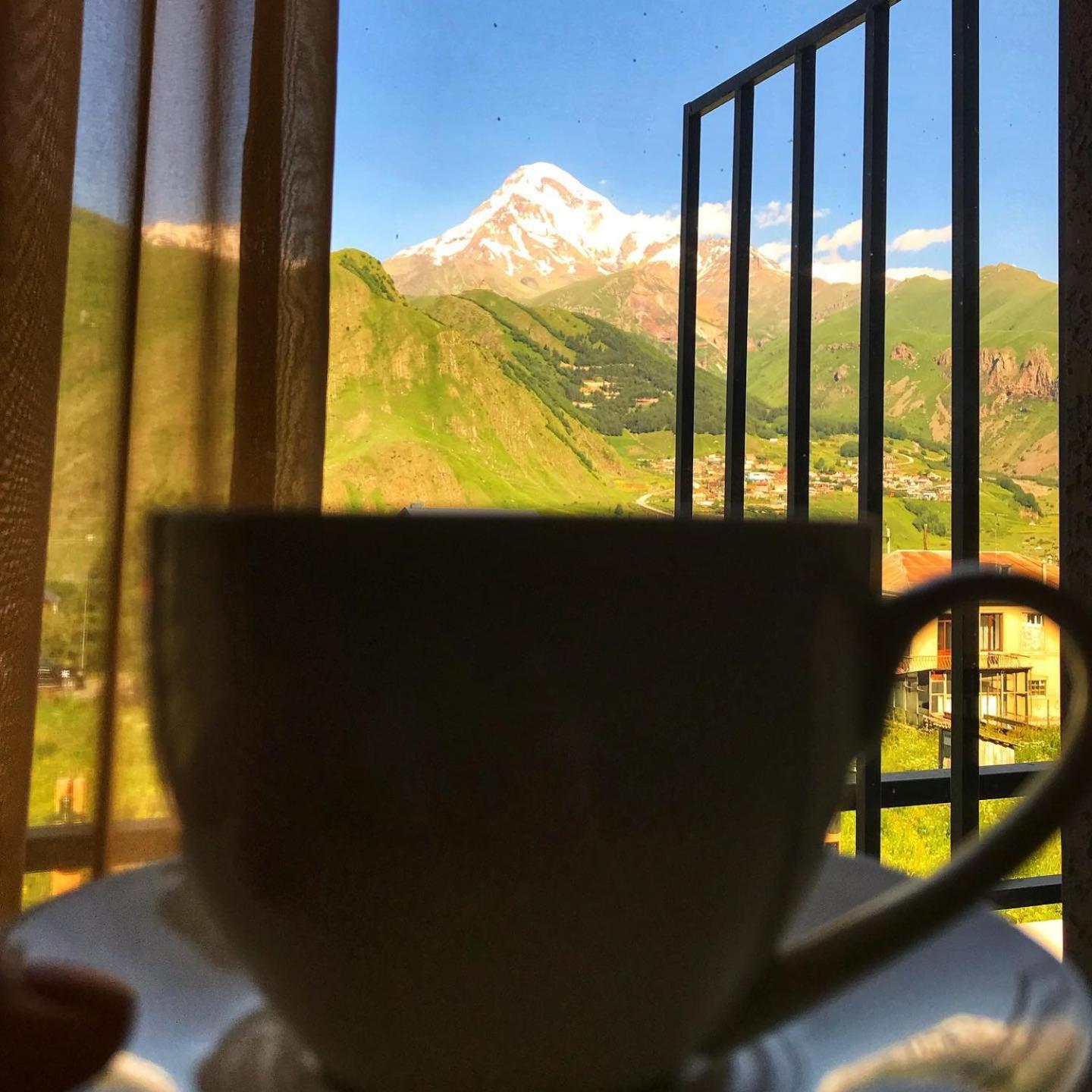 Double Room with Mountain View - Photo 5