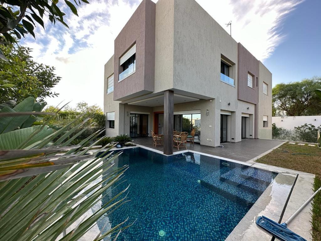 Villa photo 3