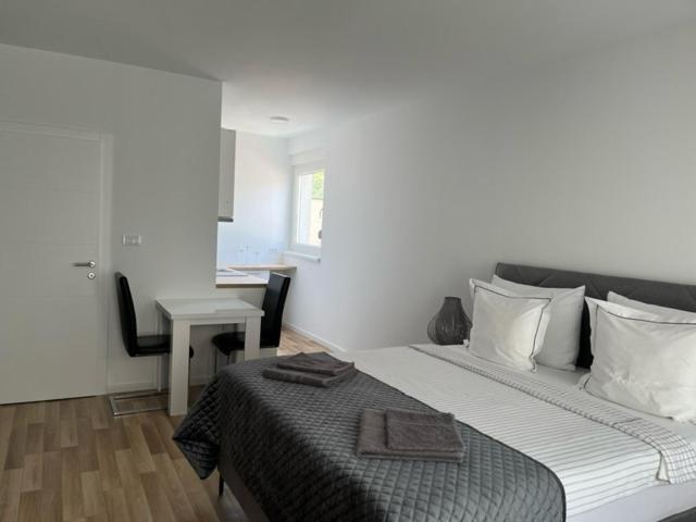 Apartment photo 1