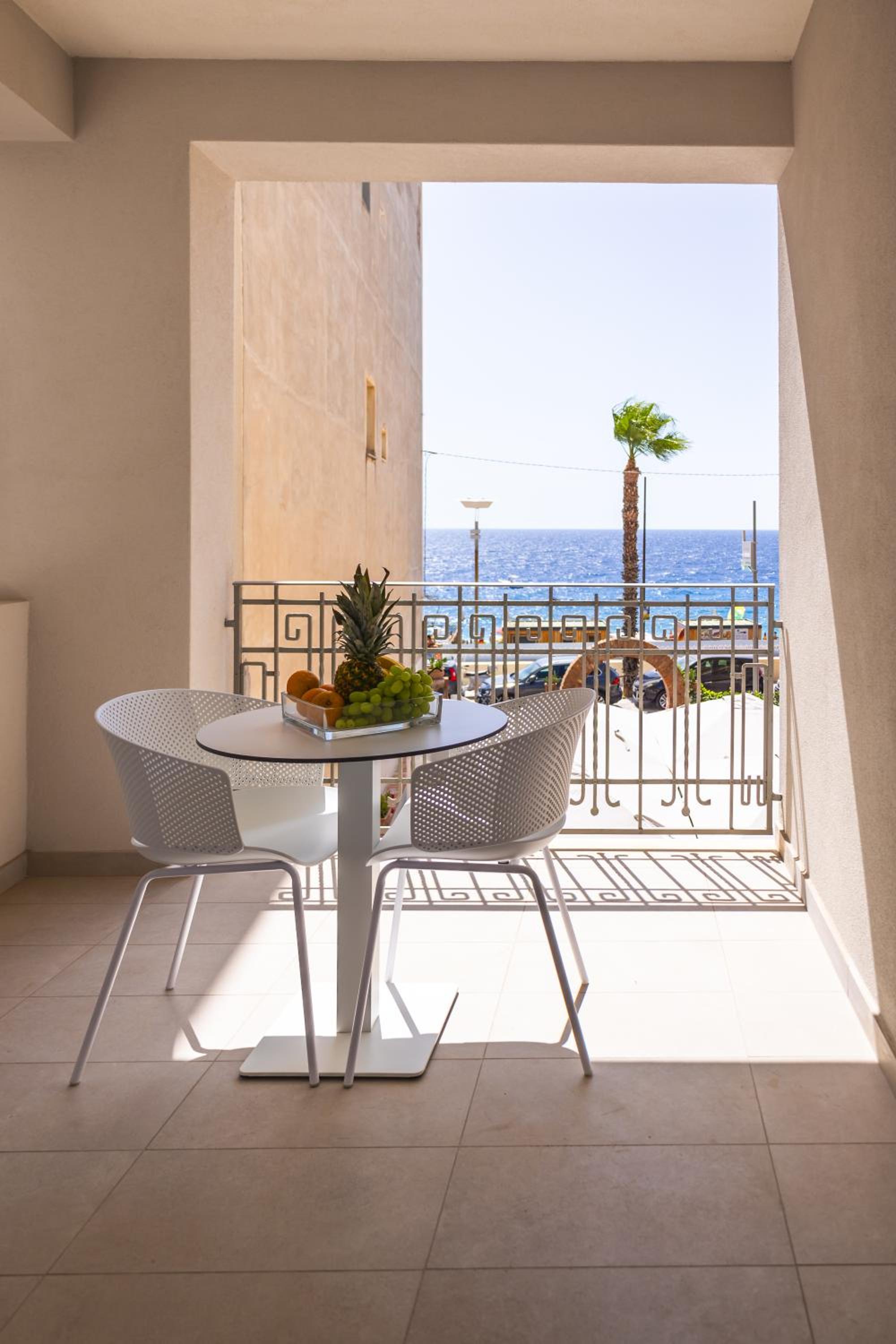 Deluxe Double Room with Sea View photo 3