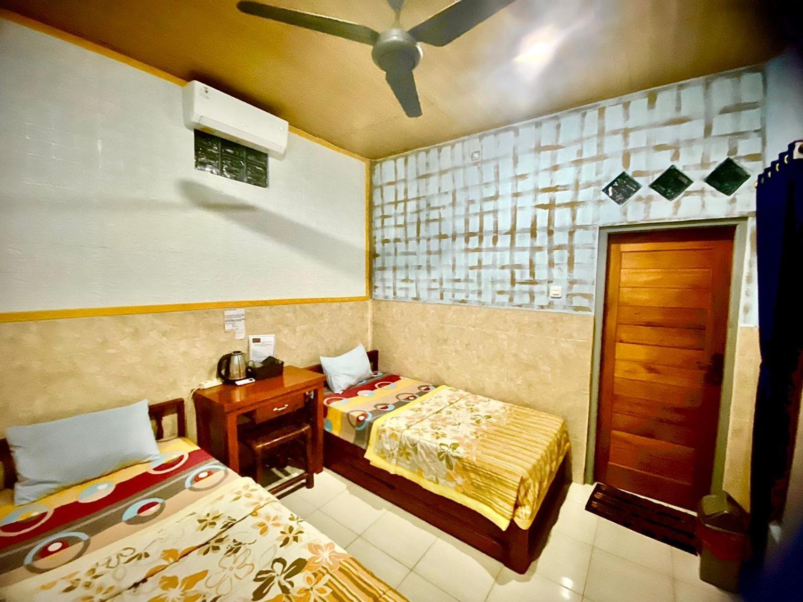 Budget Twin Room - Photo 4