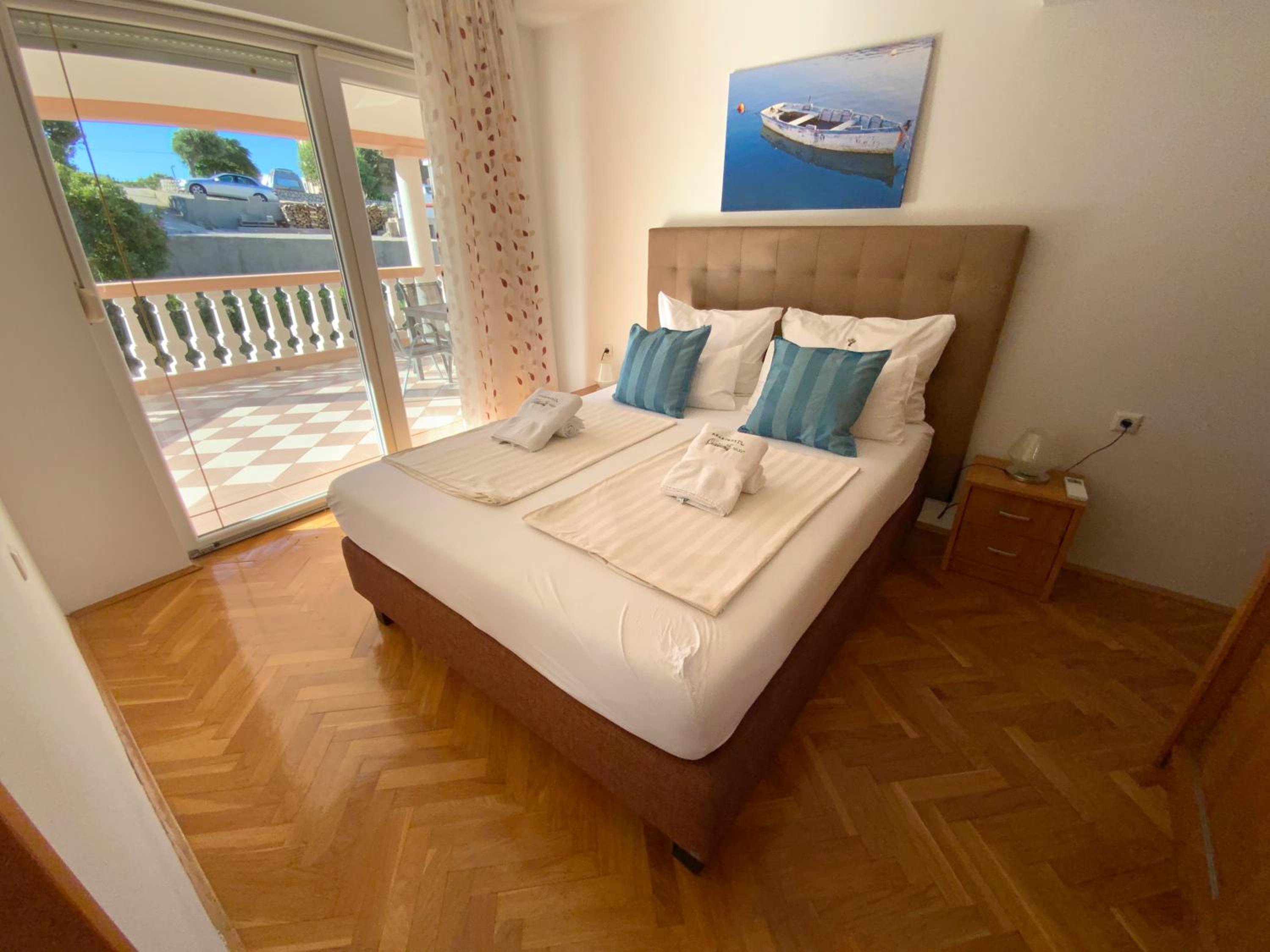 Two-Bedroom Apartment with Sea View - Photo 1