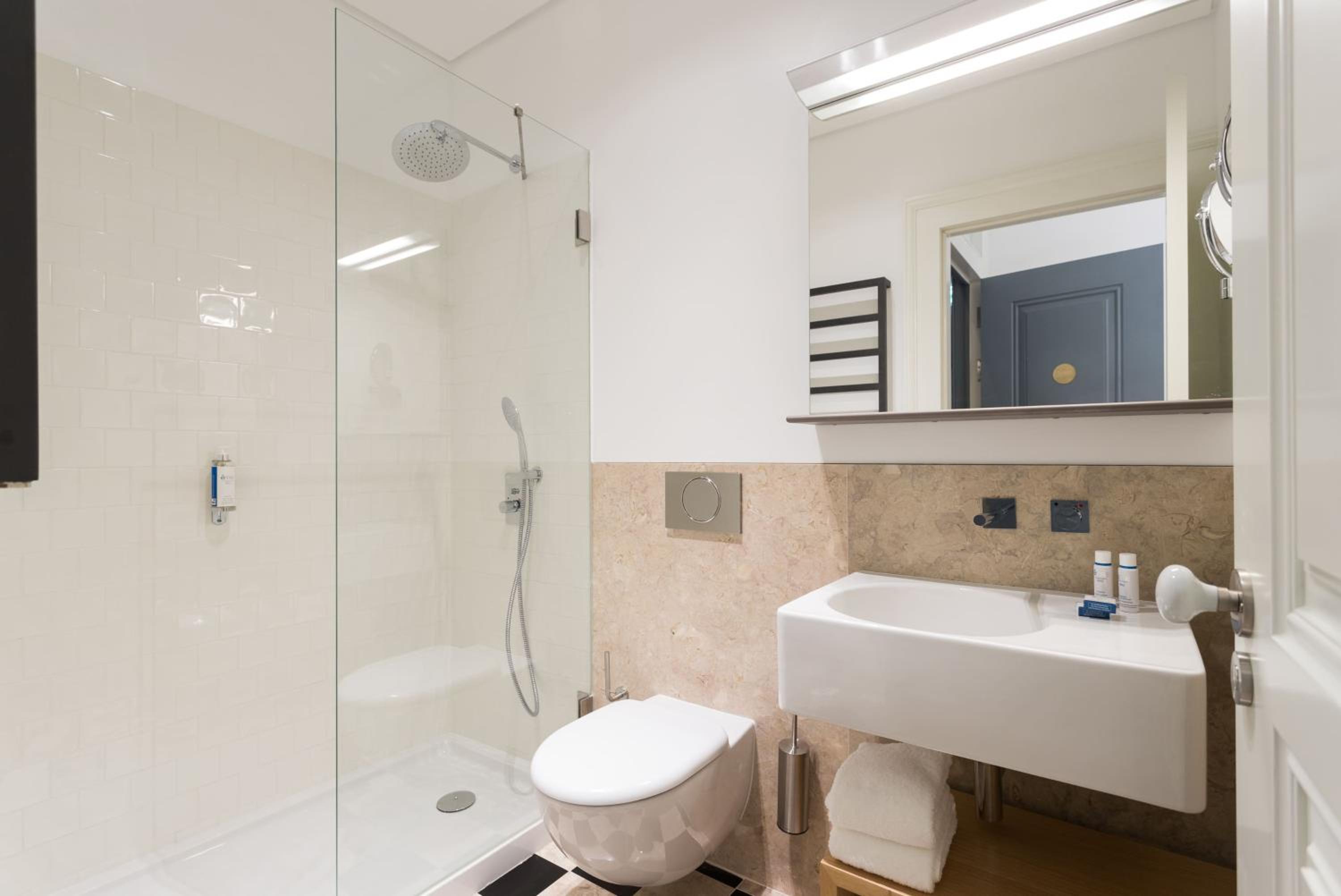 Standard Double Room photo 2