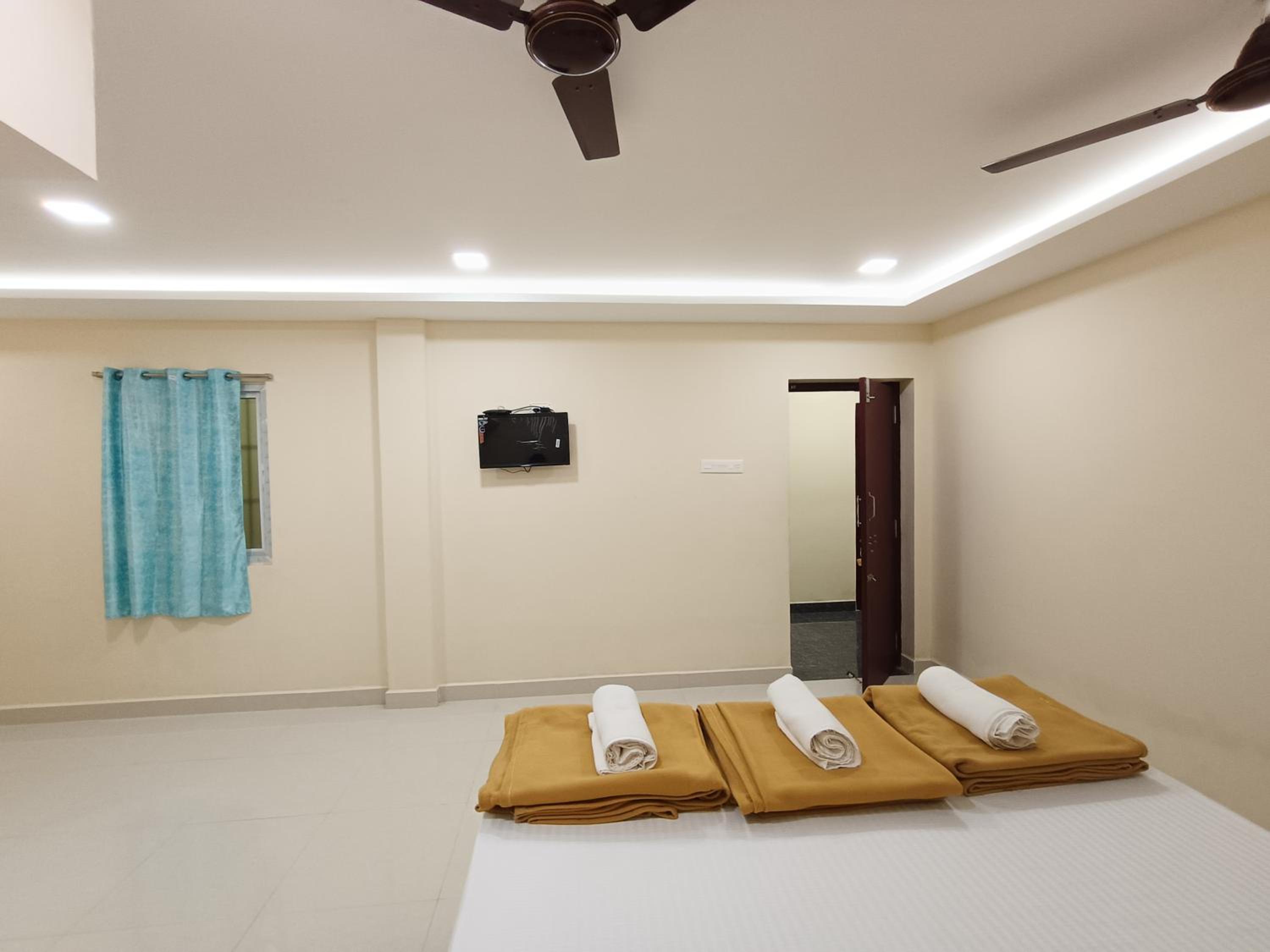 Deluxe Queen Suite