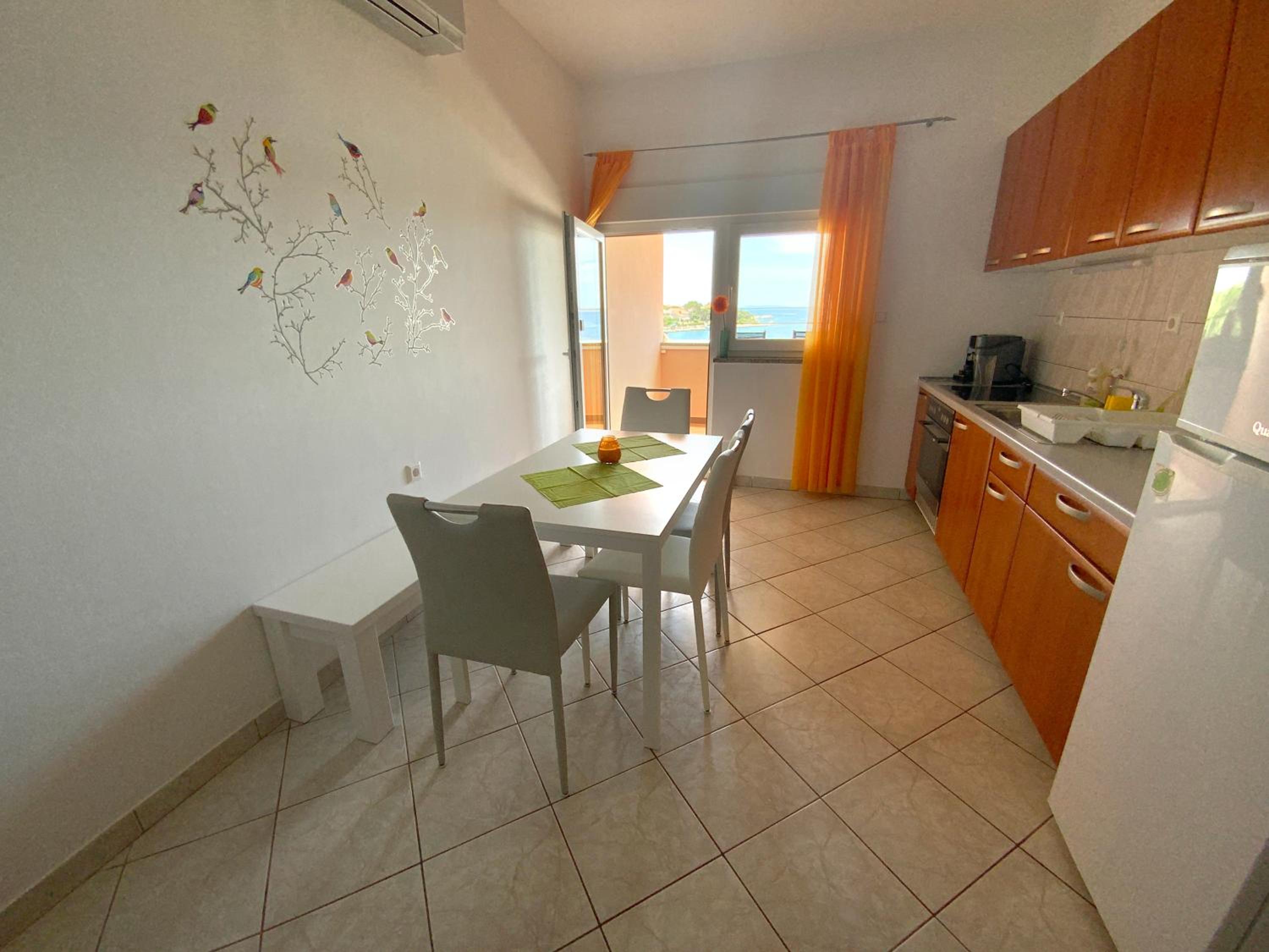 Two-Bedroom Apartment with Balcony - Photo 4
