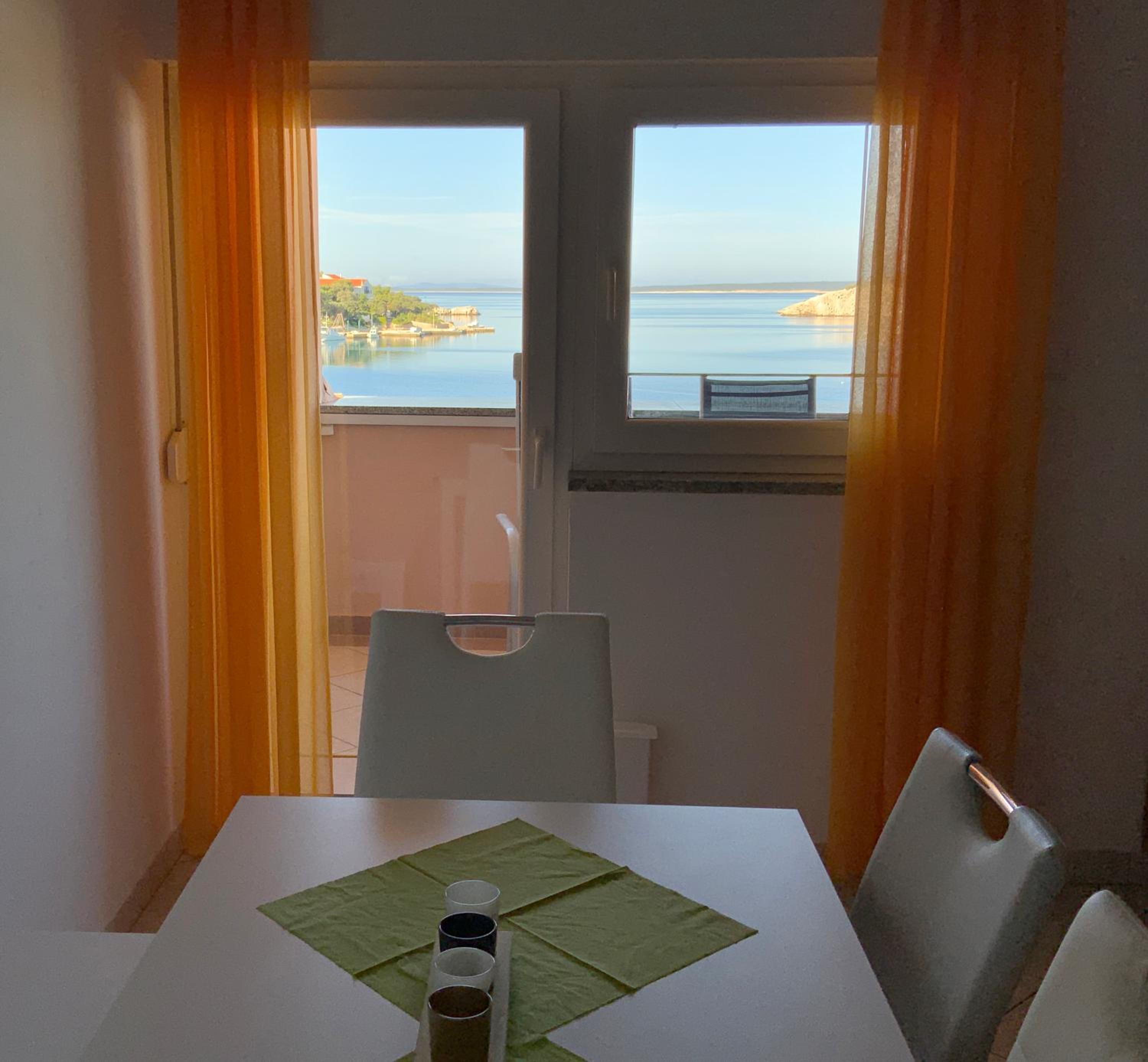Two-Bedroom Apartment with Balcony - Photo 3