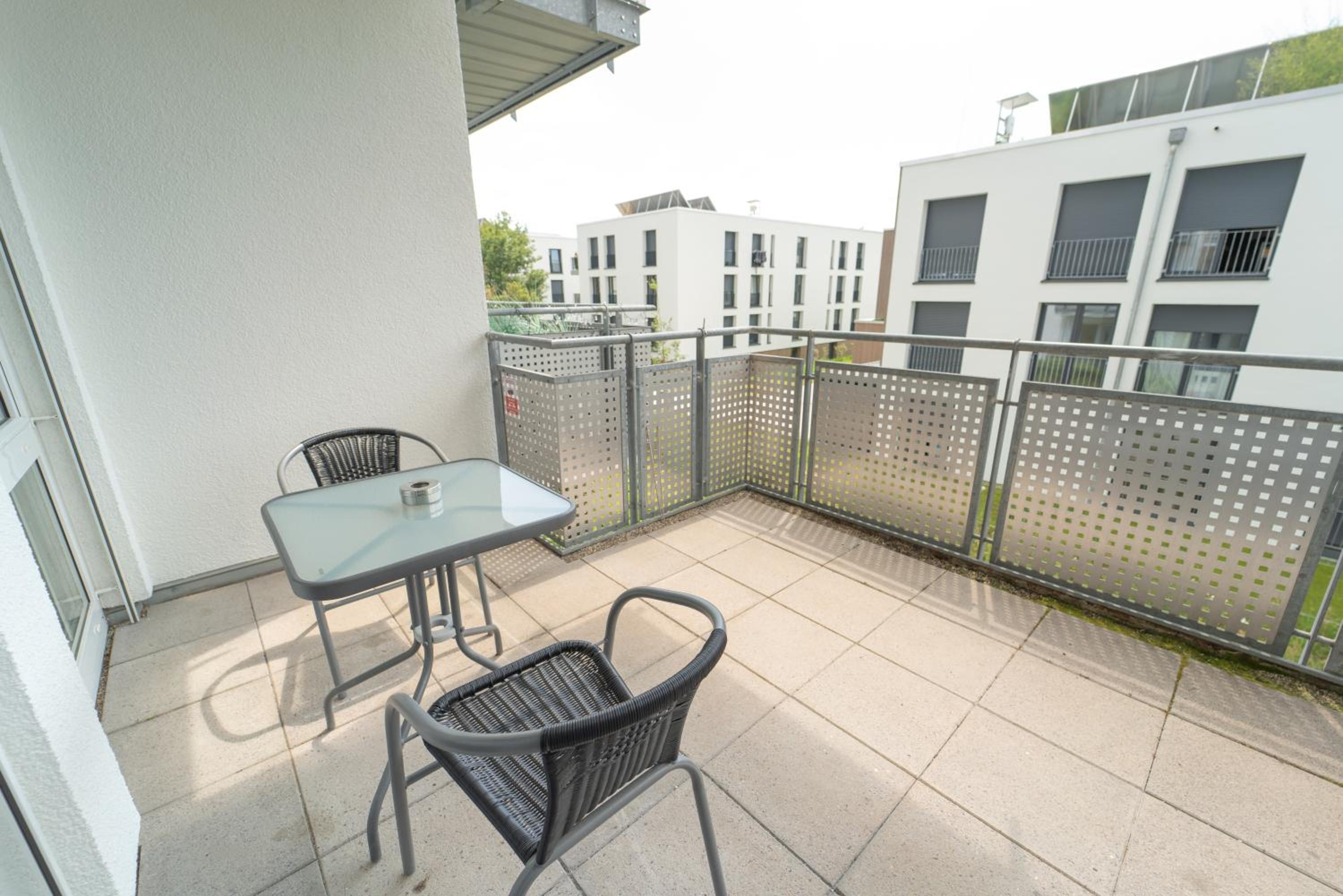 One-Bedroom Apartment with Balcony photo 2