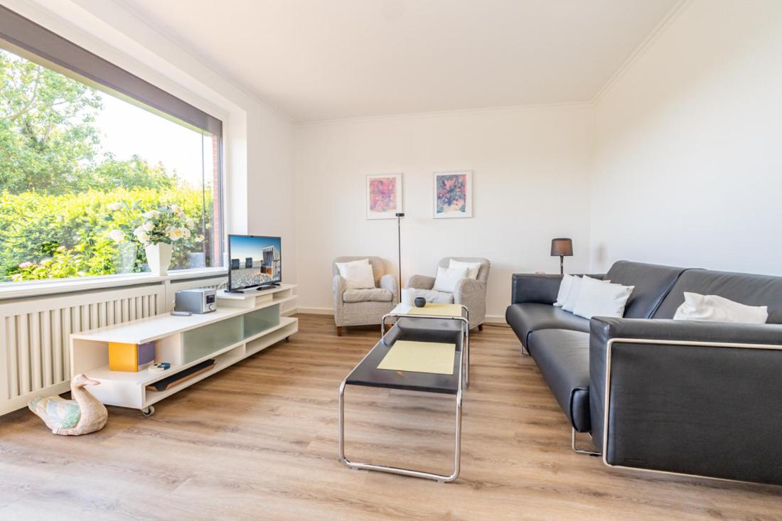 Apartment with Terrace photo 3