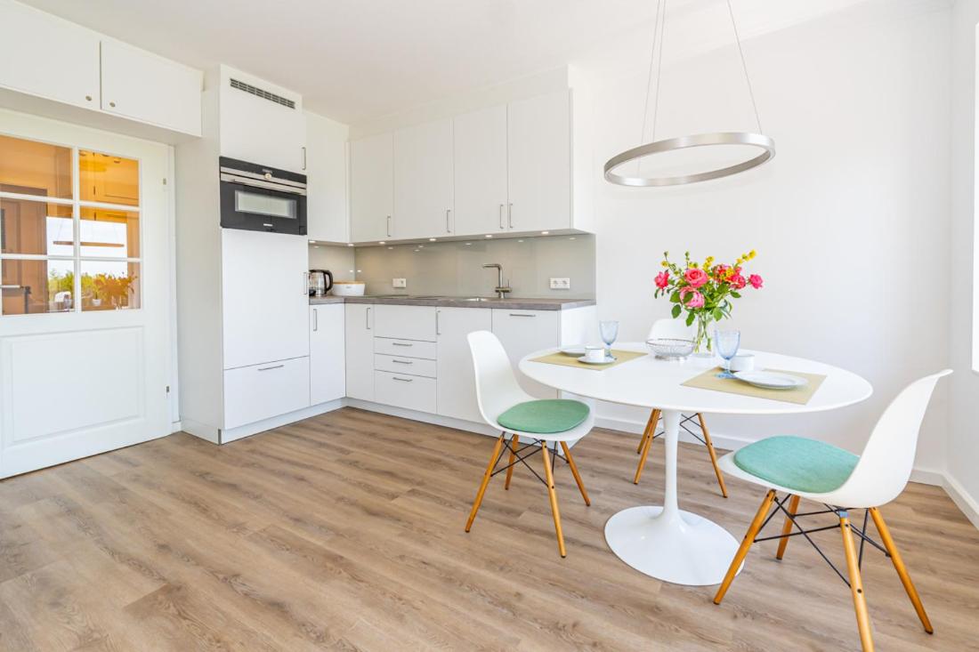 Apartment with Terrace photo 3