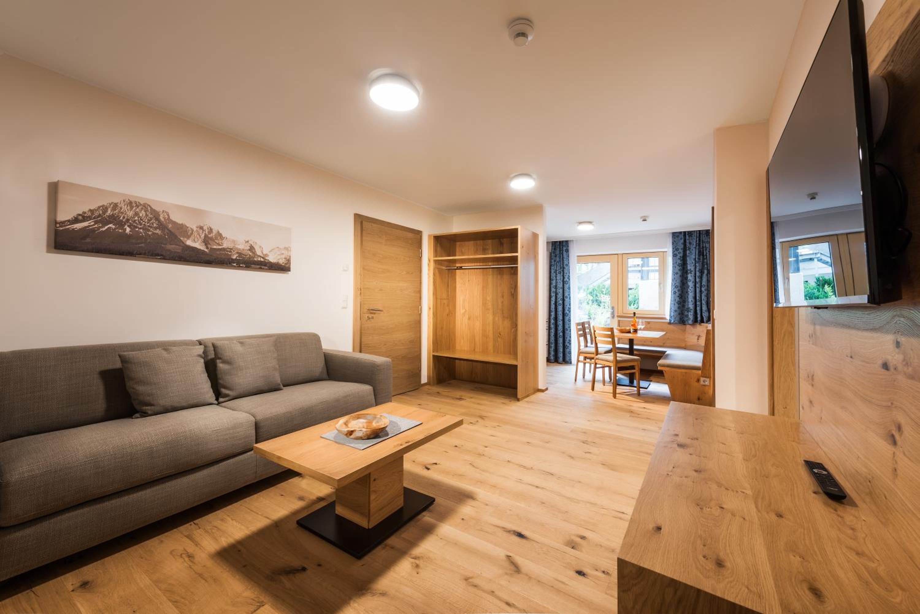 One-Bedroom Apartment with Garden View photo 1