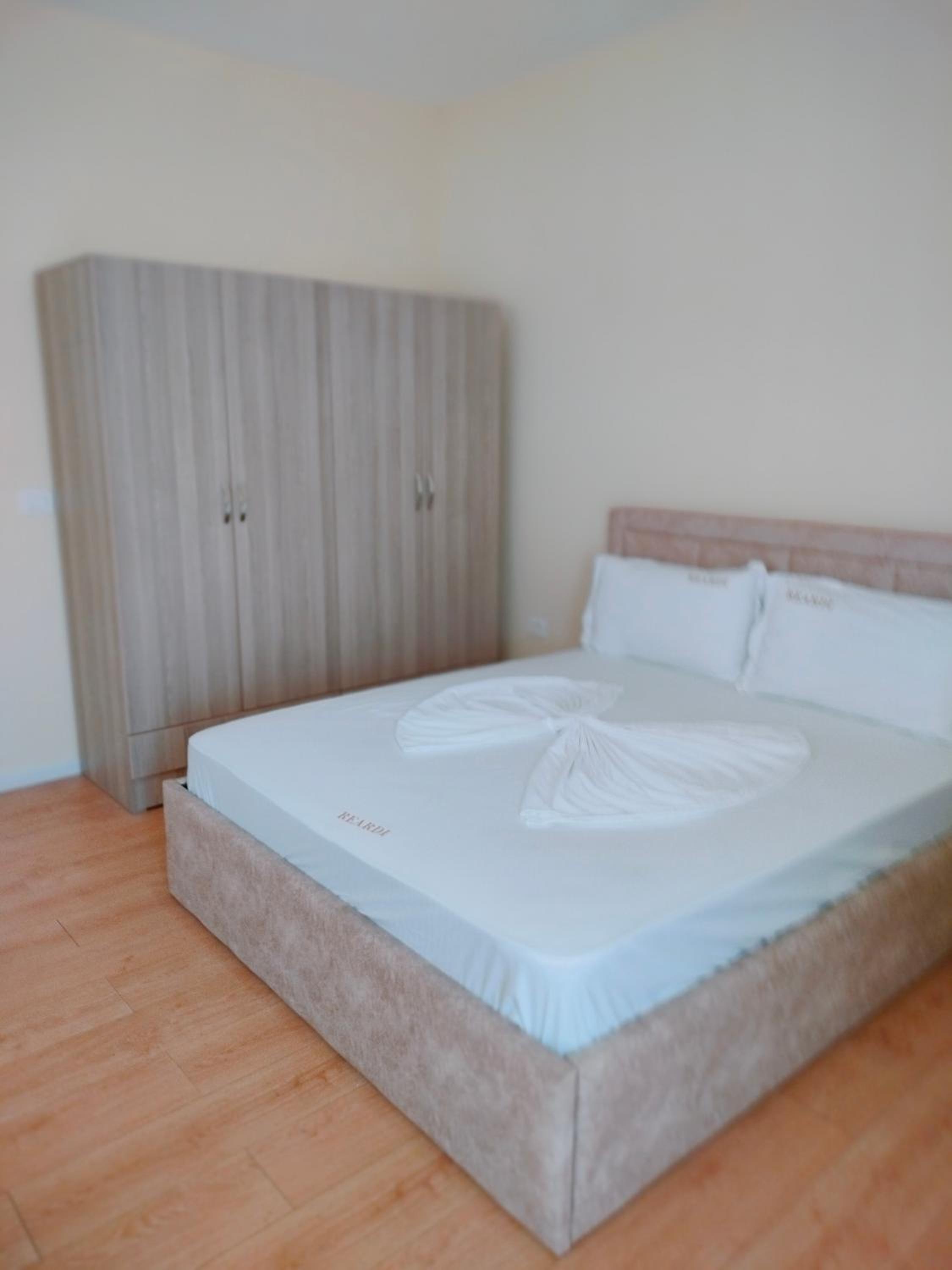 Large Double Room photo 1