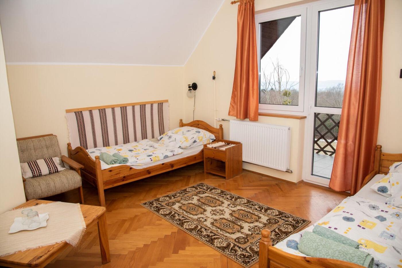 Twin Room with Balcony photo 3