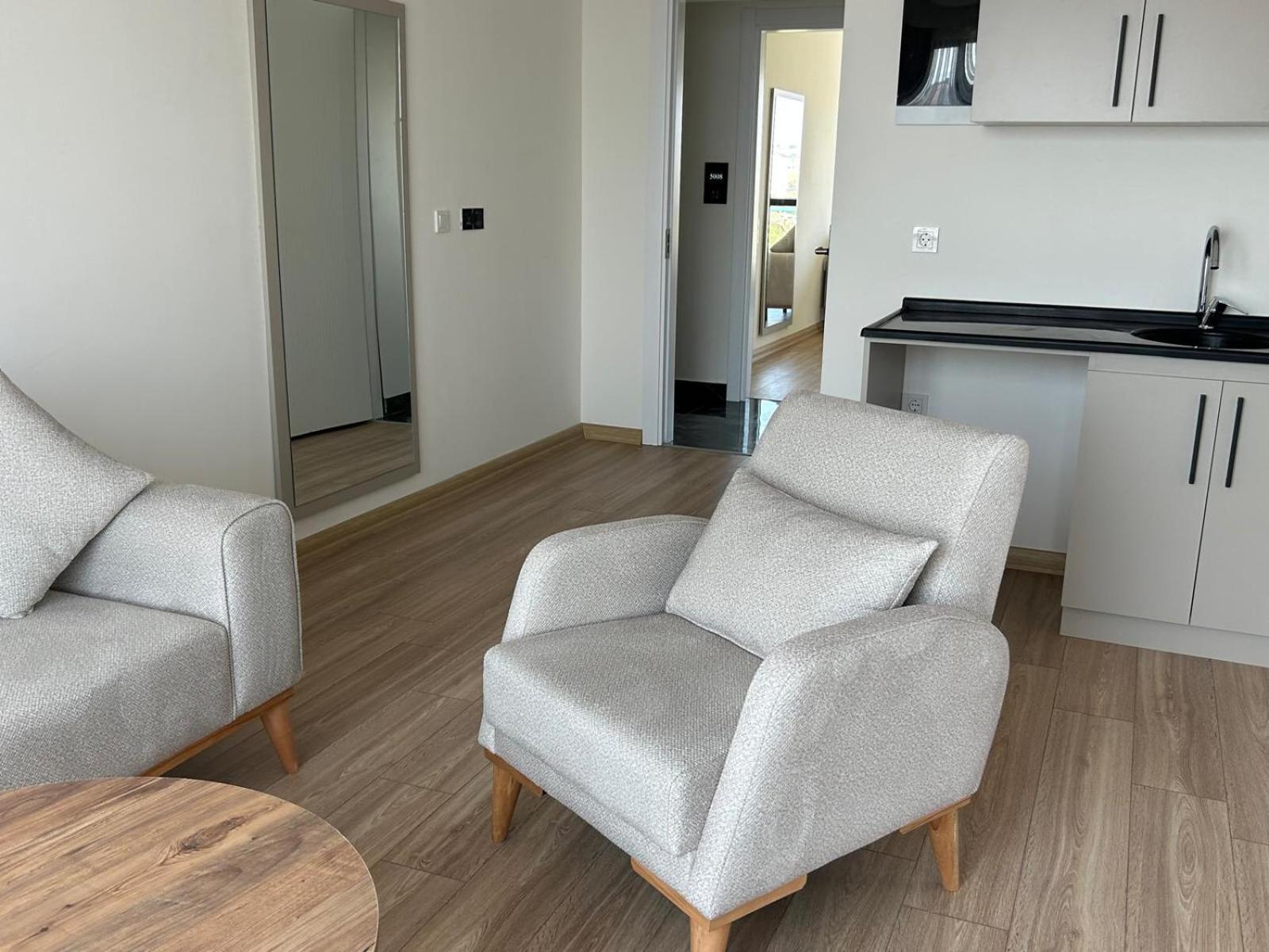 Deluxe Suite - Photo 5