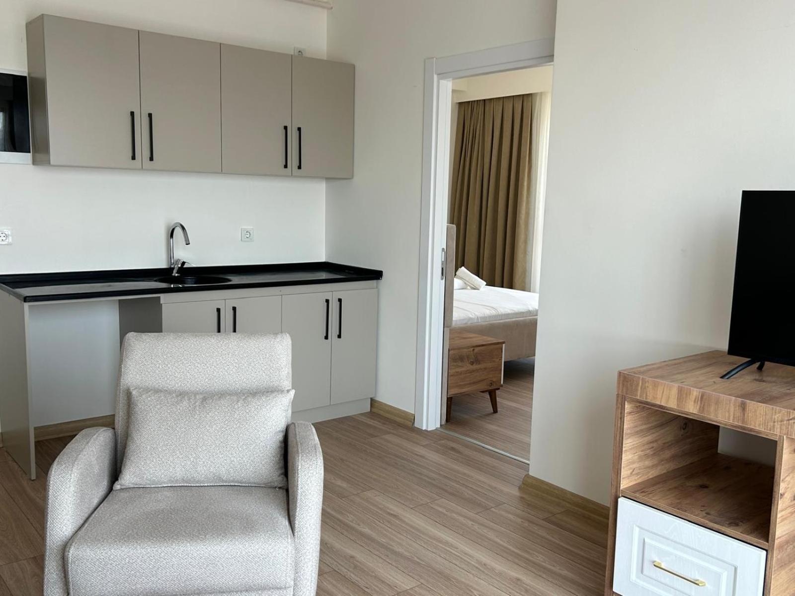 Deluxe Suite - Photo 1
